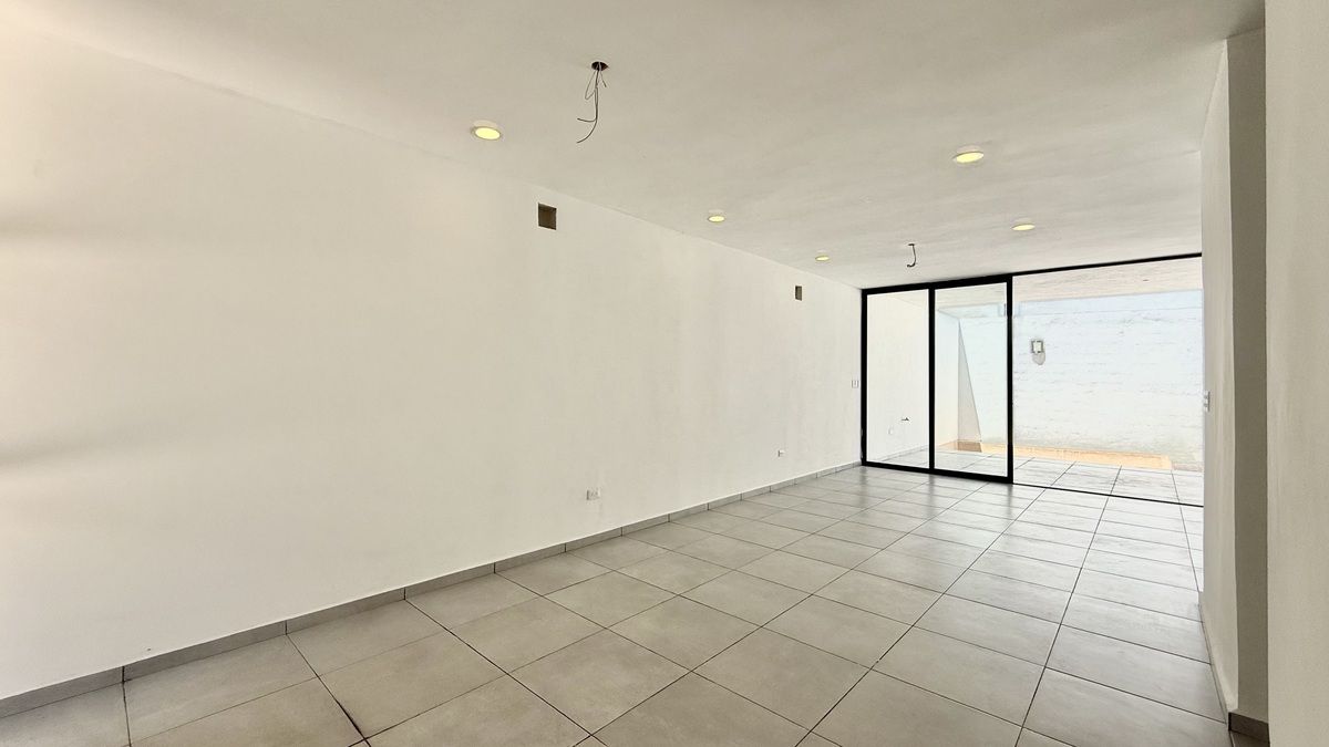 5 of 26: Sala/comedor