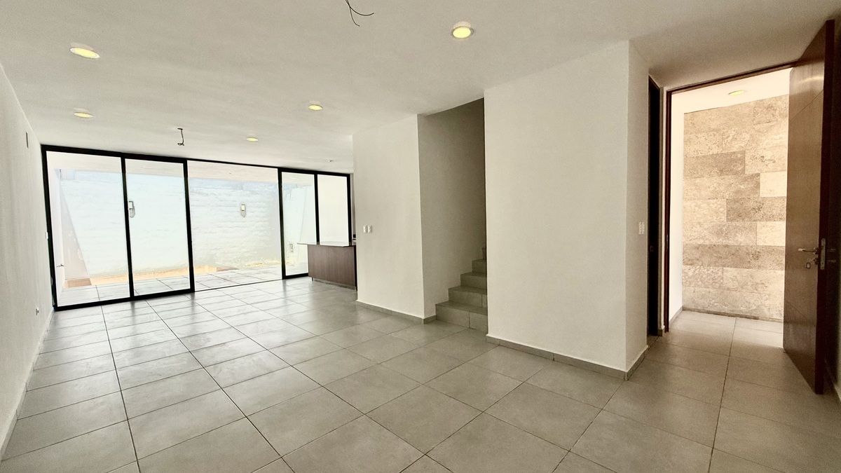 3 of 26: Sala/comedor