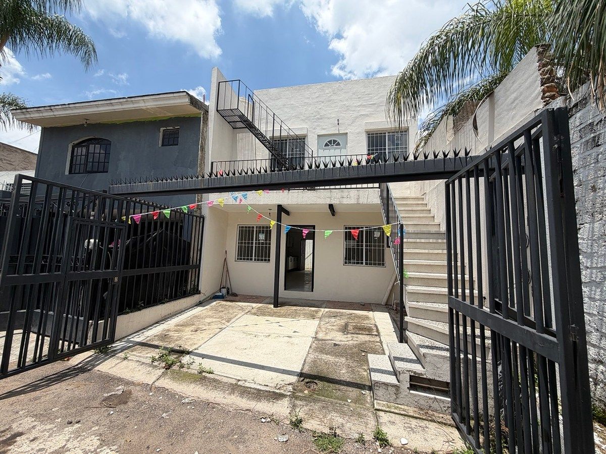 CASA DUPLEX À VENDA, foto 1 de 41