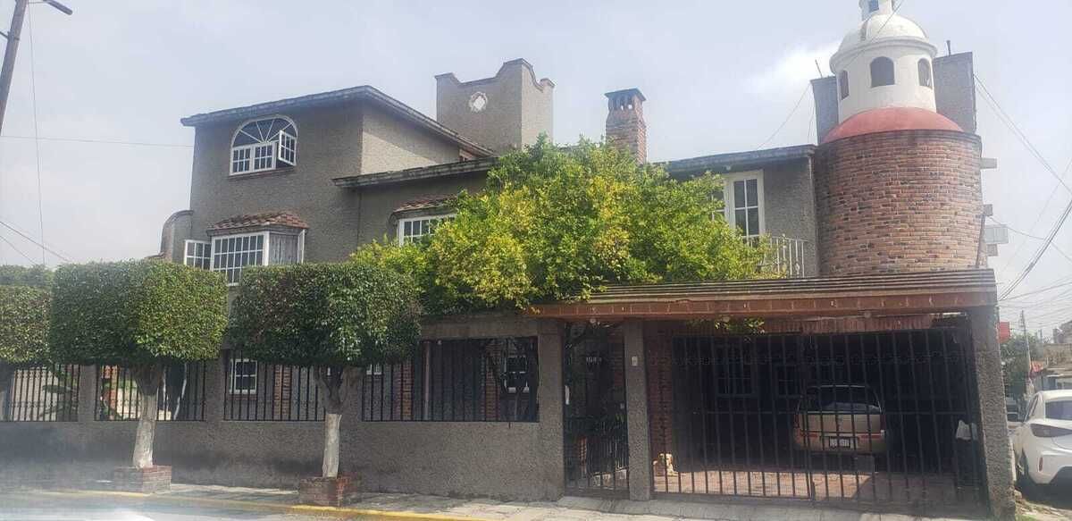 1 de 28: Fachada