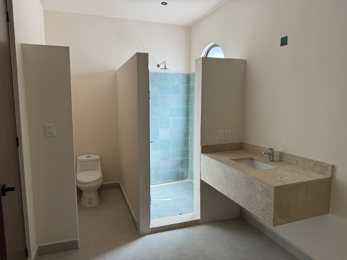 19 de 23: Baño, Tercera Recámara