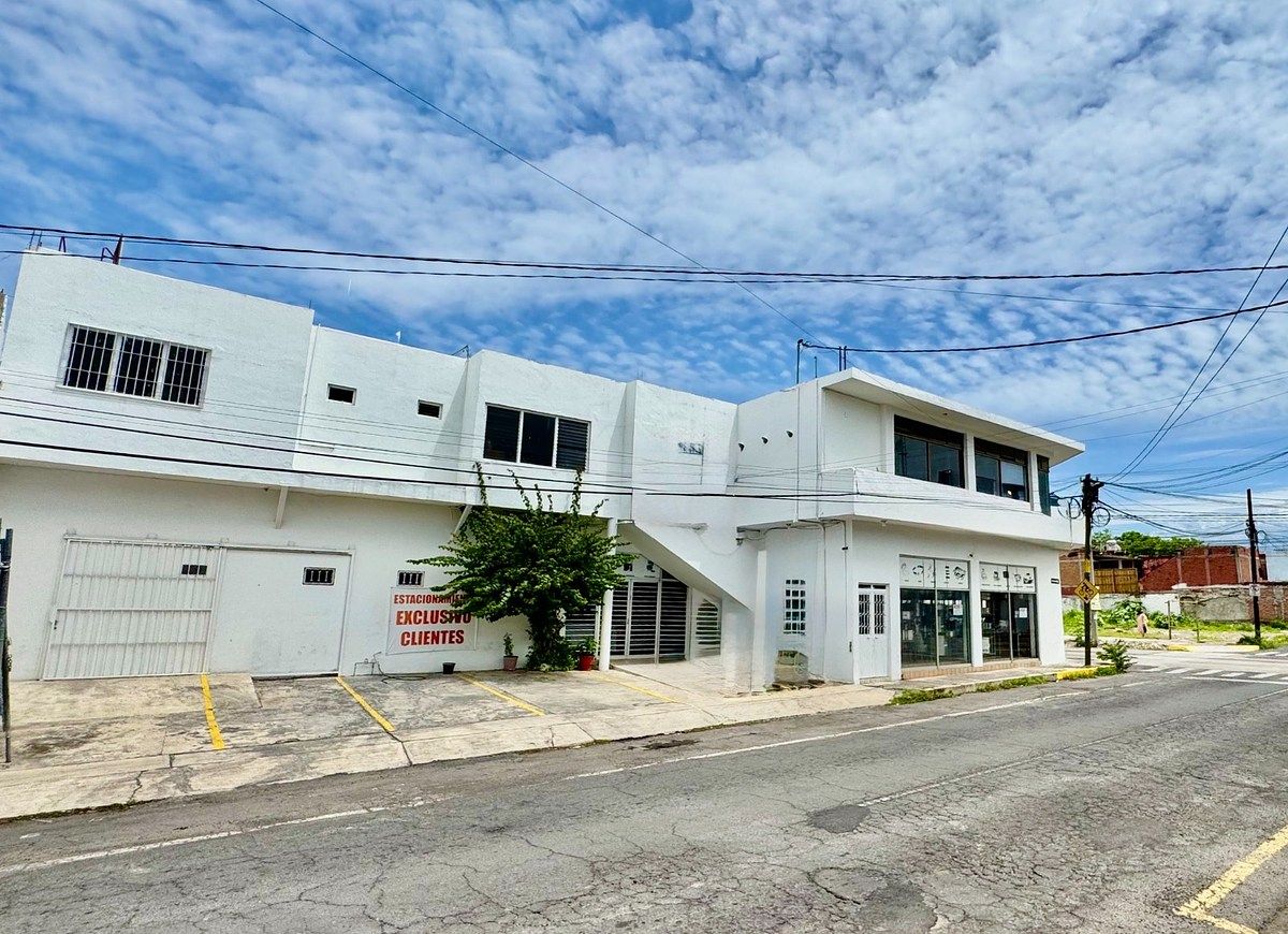 13 de 15: estacionamiento