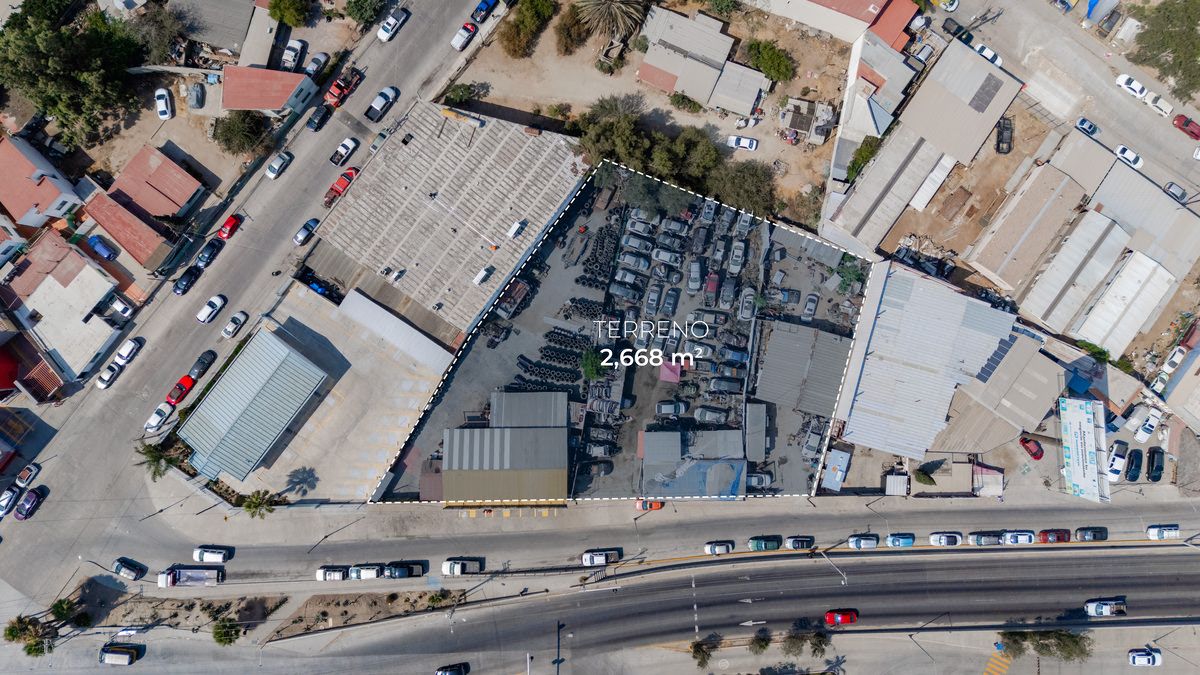 Terreno comercial en venta en Blvd. Insurgentes.
