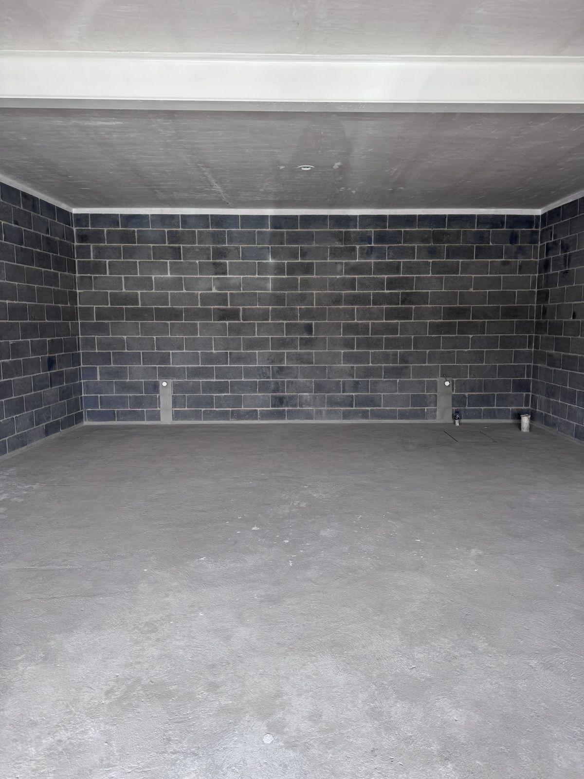 3 de 3: Interior de locales