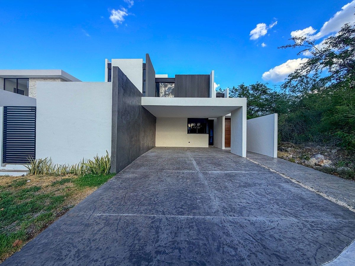 CASA EN VENTA EN PRIVADA CON AMENIDADES EN CHOLUL, MERIDA, foto 1 de 21