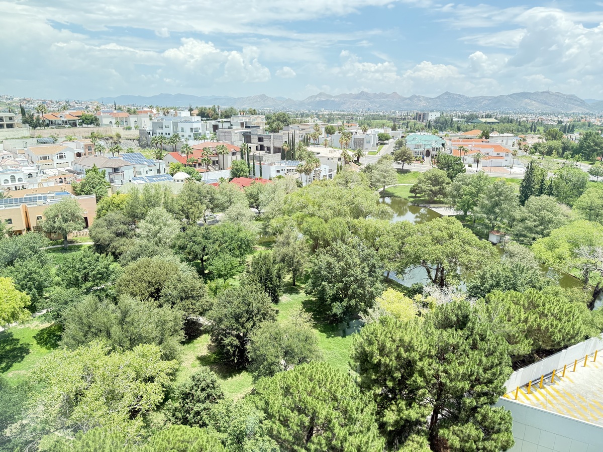 14 de 39: Vista hacia lago de Santa Fe