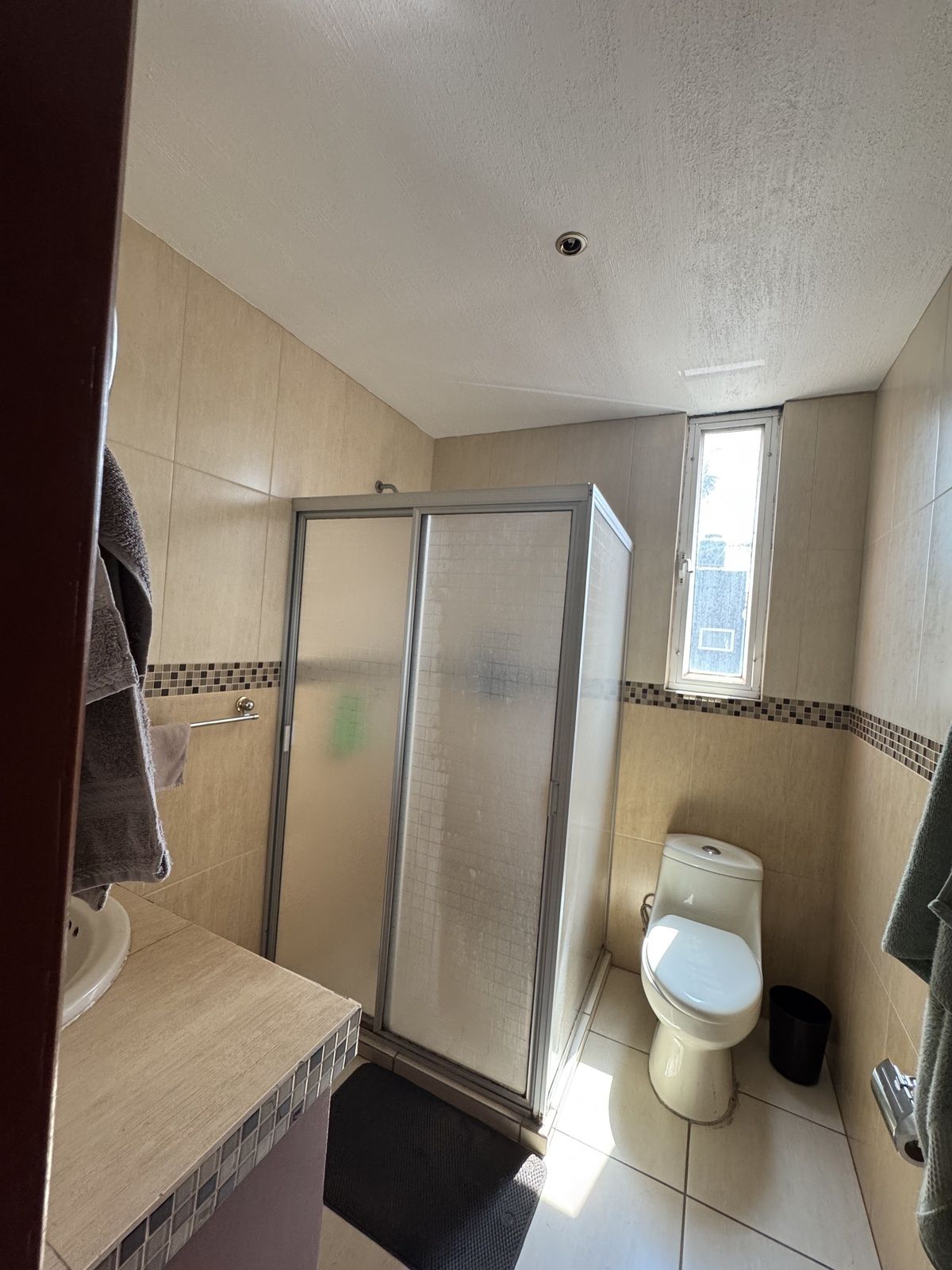 10 of 17: Baño remarcara principal