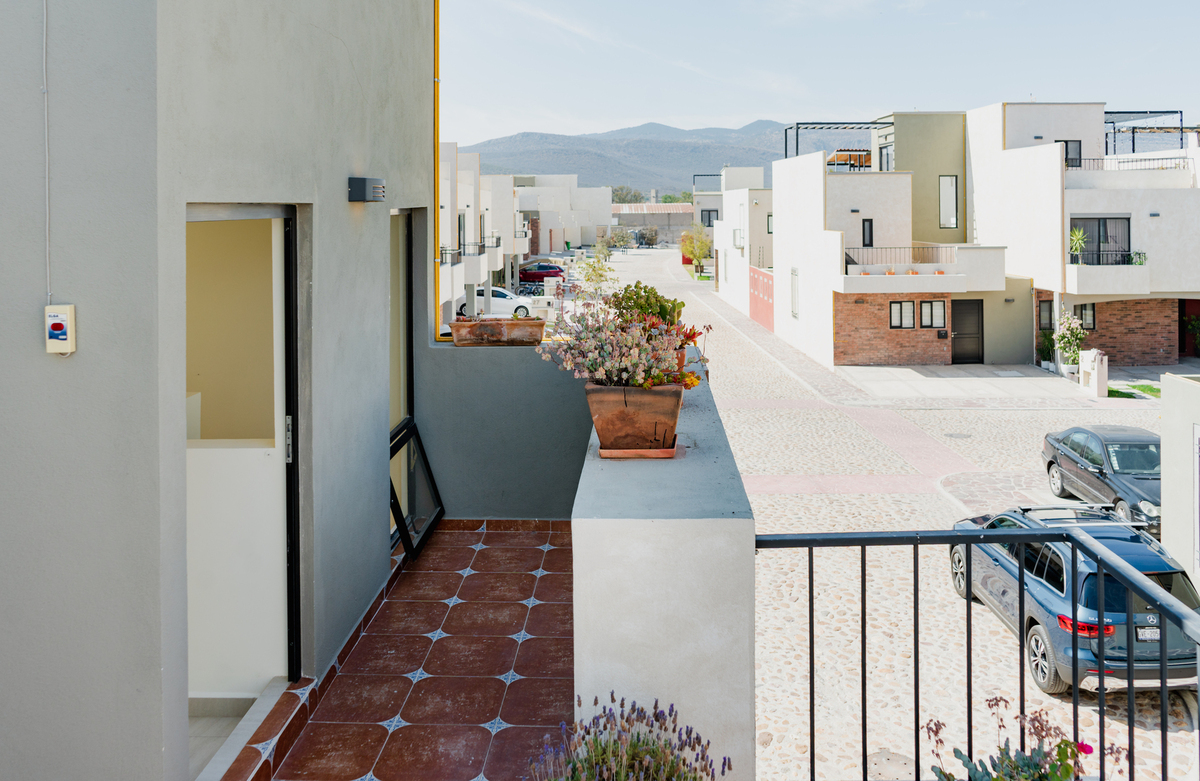20 of 23: Terraza con vista a los picachos