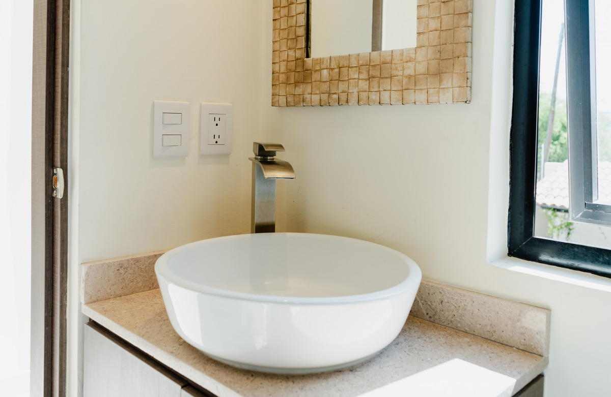 23 of 23: Baño PA