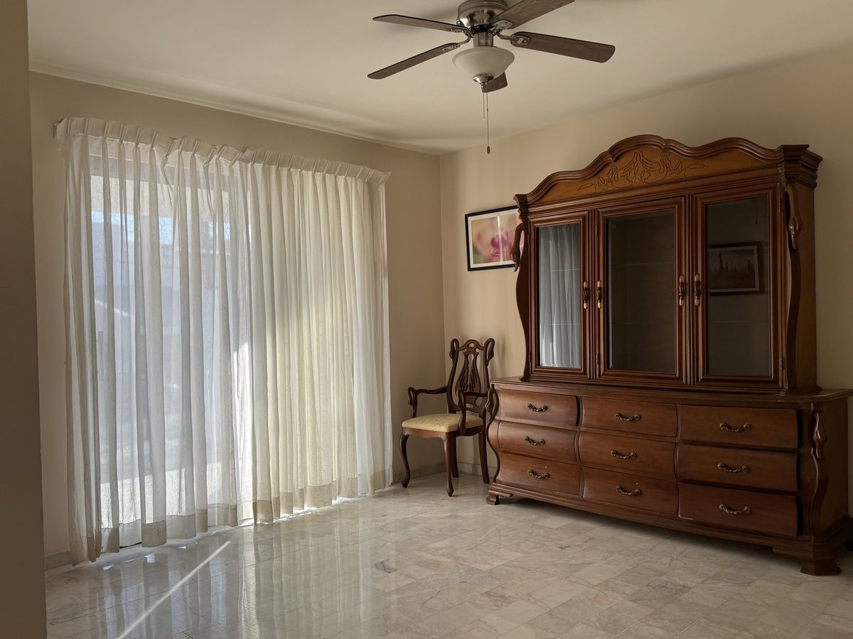 area de comedor, los muebles son opcionales