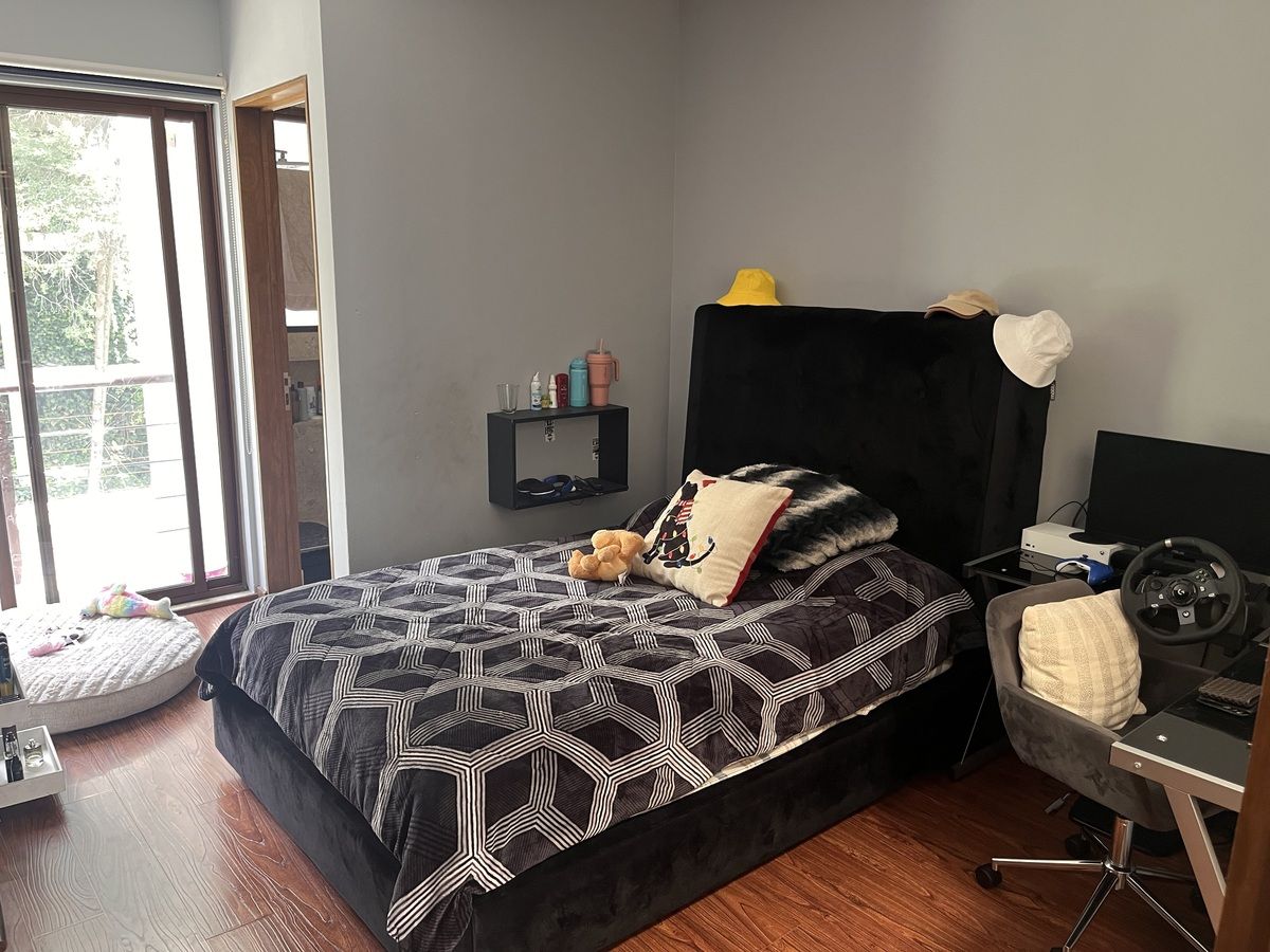 26 de 26: Recámara 3 con vestidor, baño propio y balcón