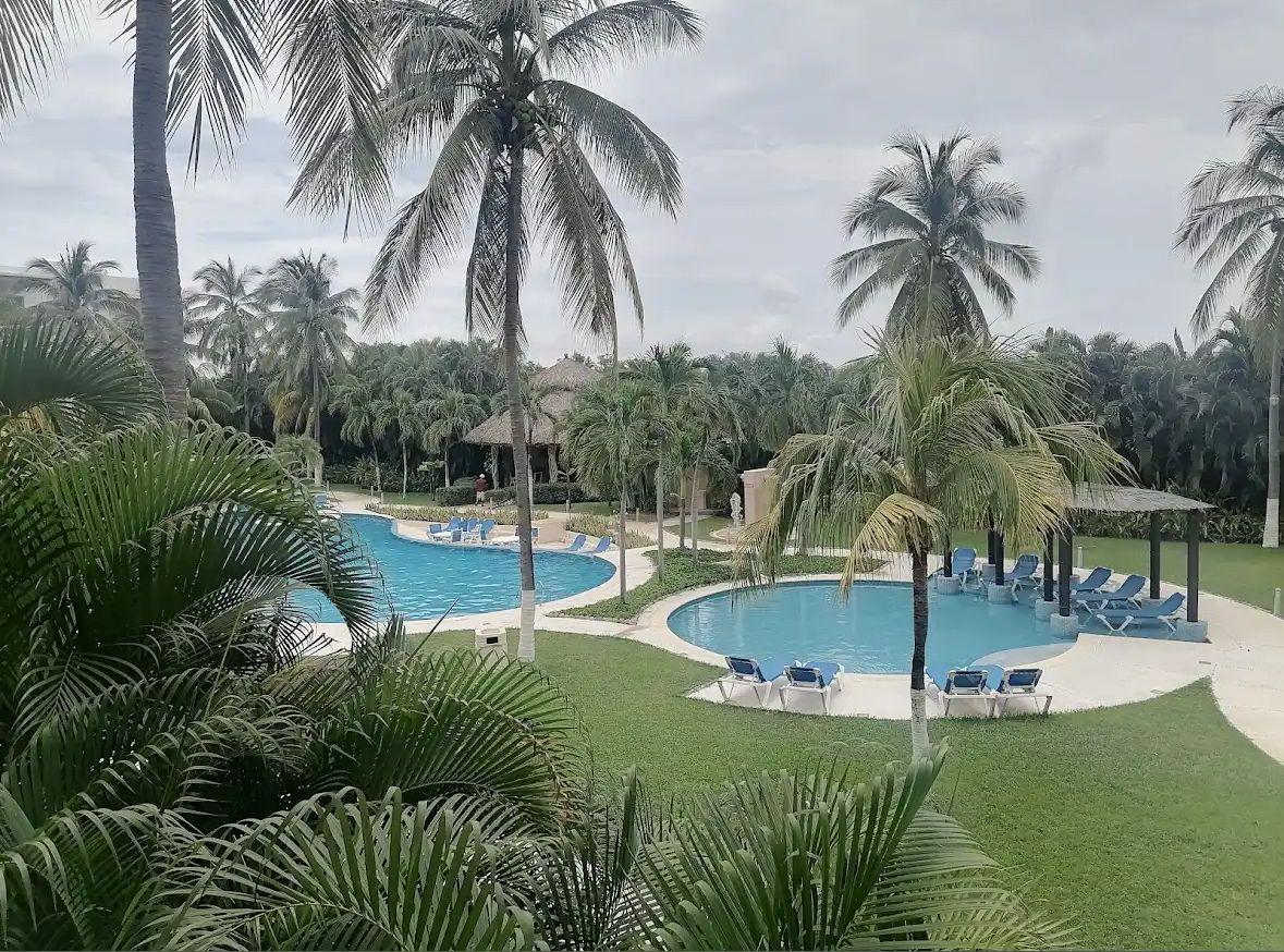 3 de 21: Piscinas del residencial