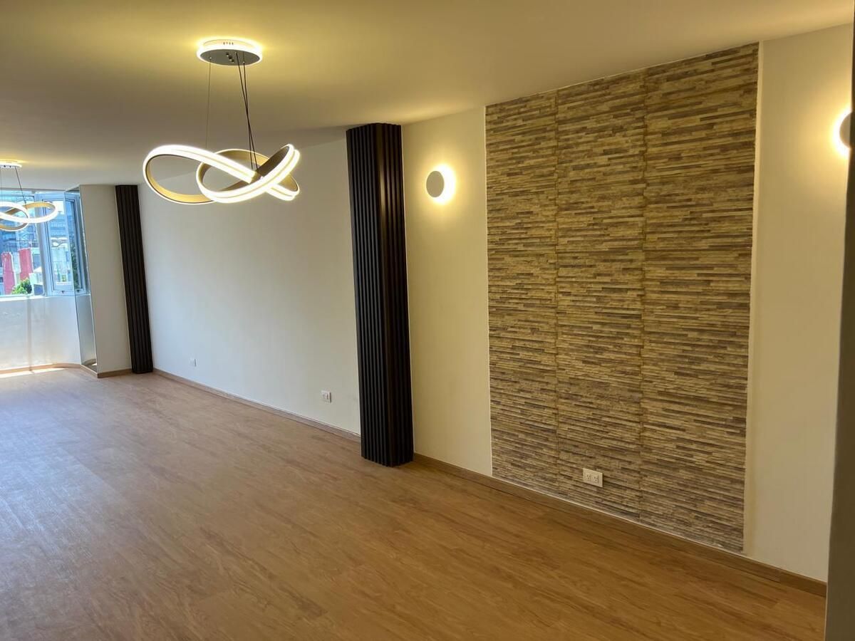 3 of 23: COMEDOR Y SALA