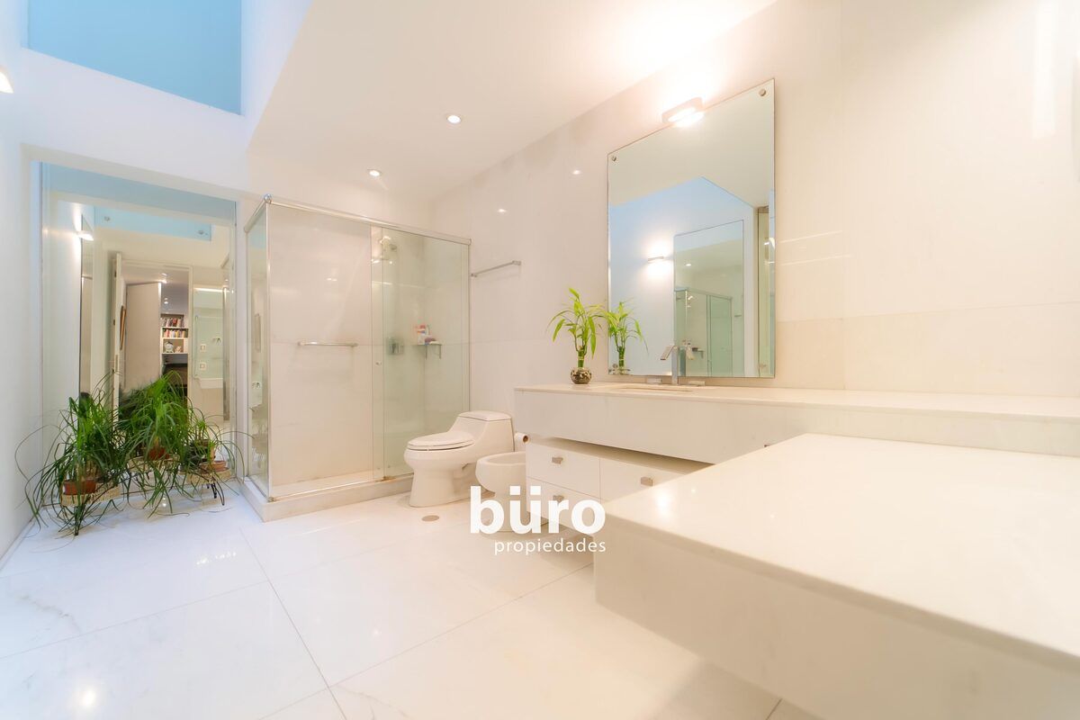 14 de 32: Baño Principal 1