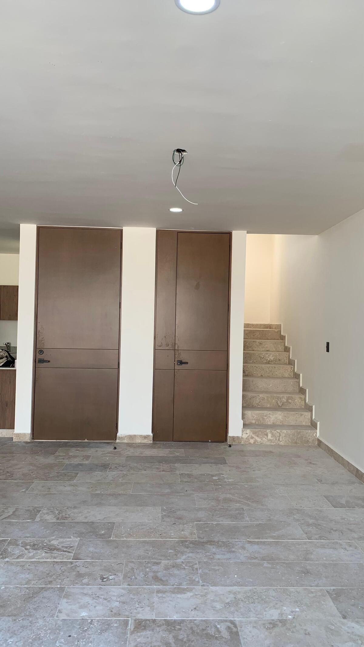 2 of 12: Sala y Comedor