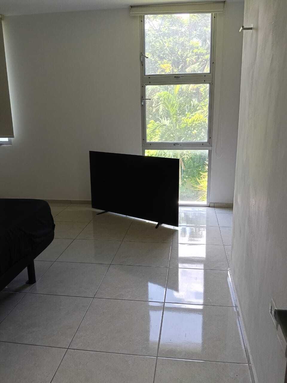 14 de 23: Recámara 2 con vista a jardín