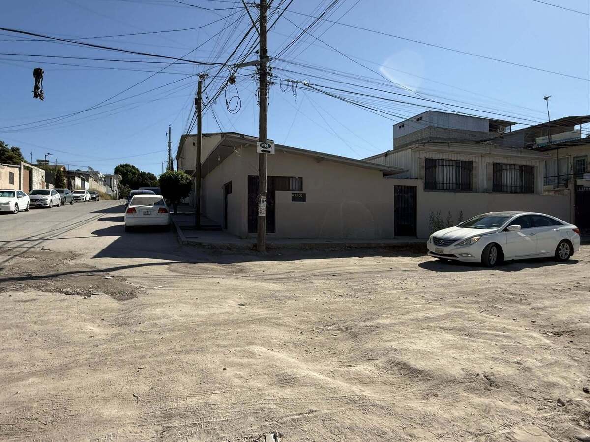 5 of 6: Vista de casa de Venustiano Carranza, esquina con calle 8