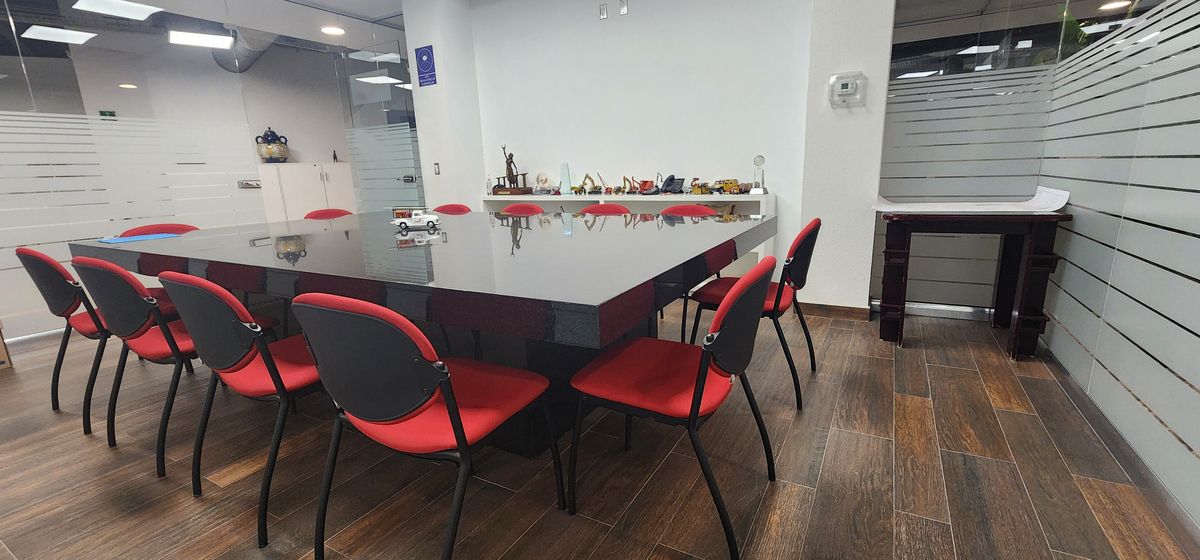 10 de 24: sala de juntas