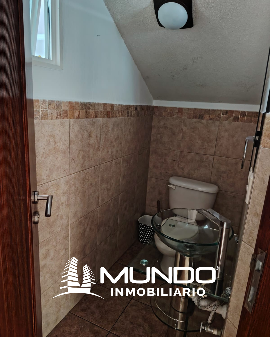 12 de 21: Baño para visitas