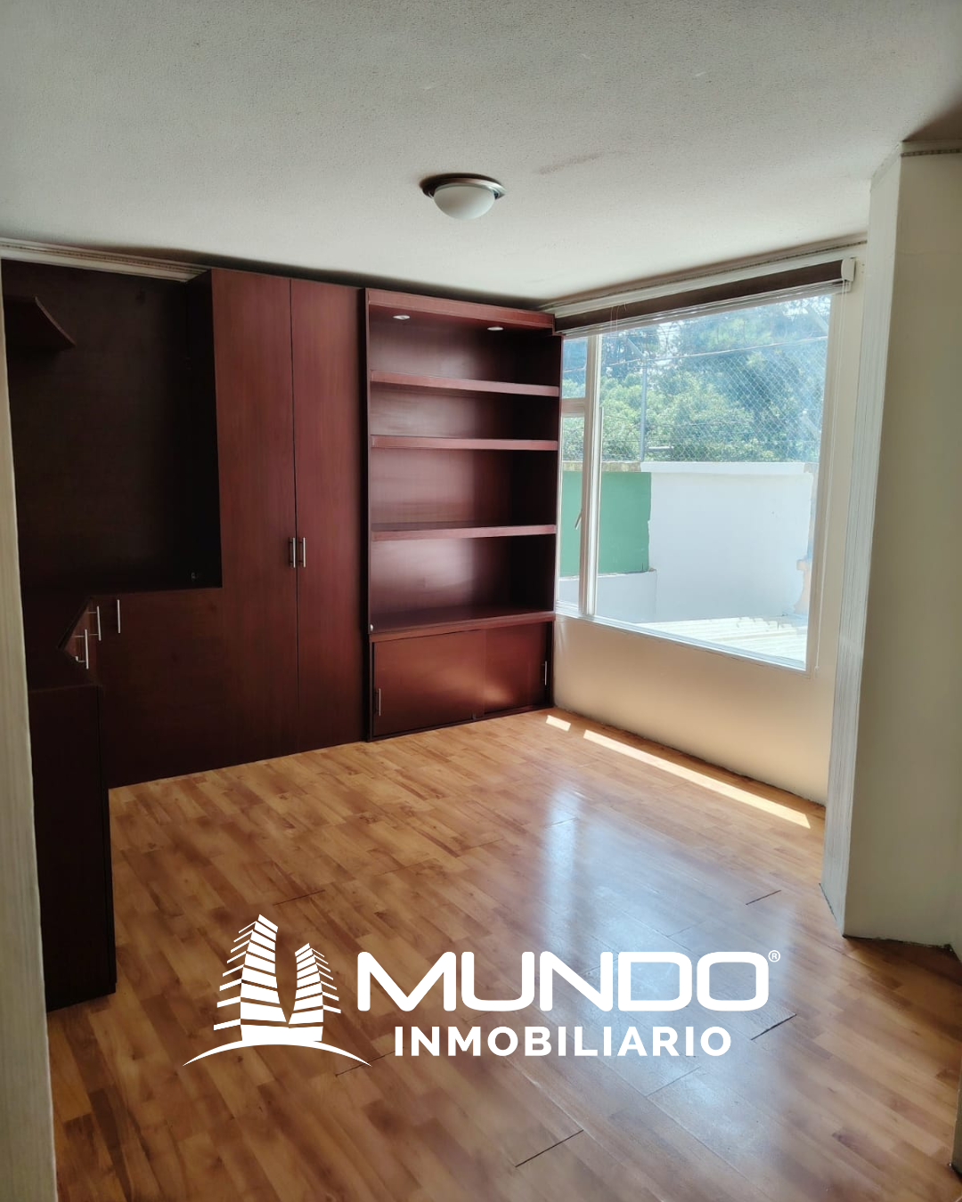 16 de 21: Closet y mueble de entretenimiento