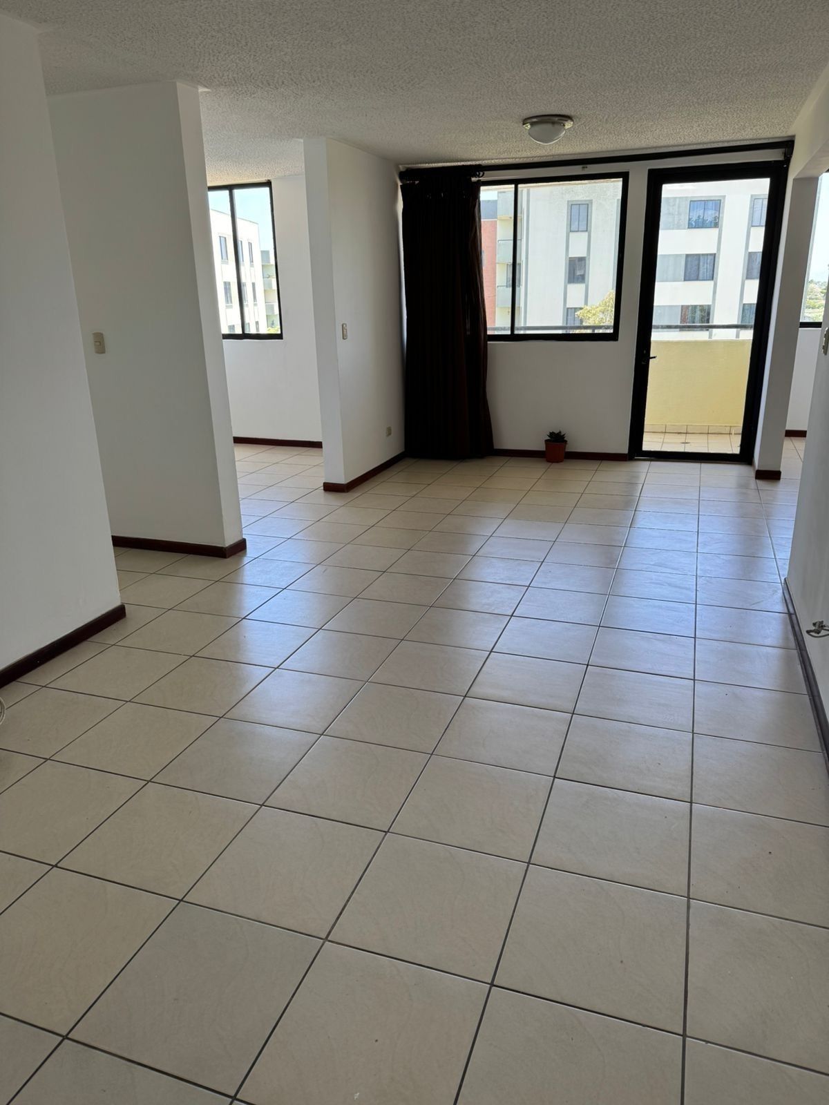 3 de 10: Sala-comedor