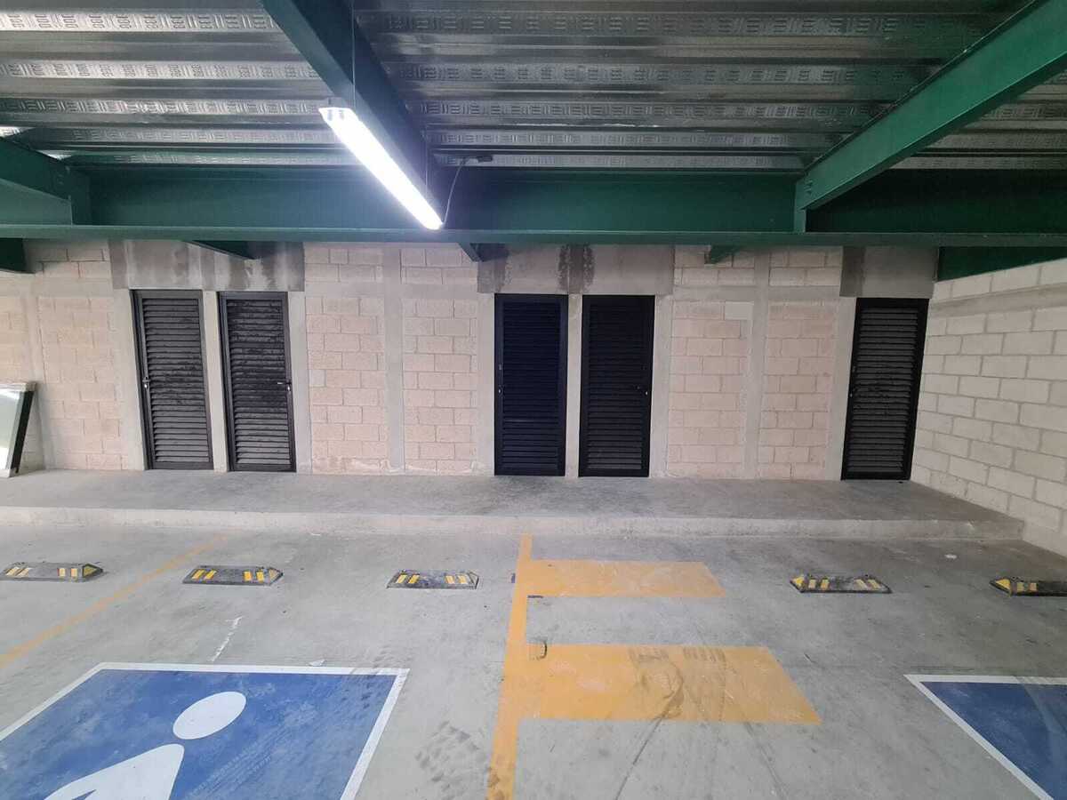 18 de 19: 2 cajones de estacionamiento