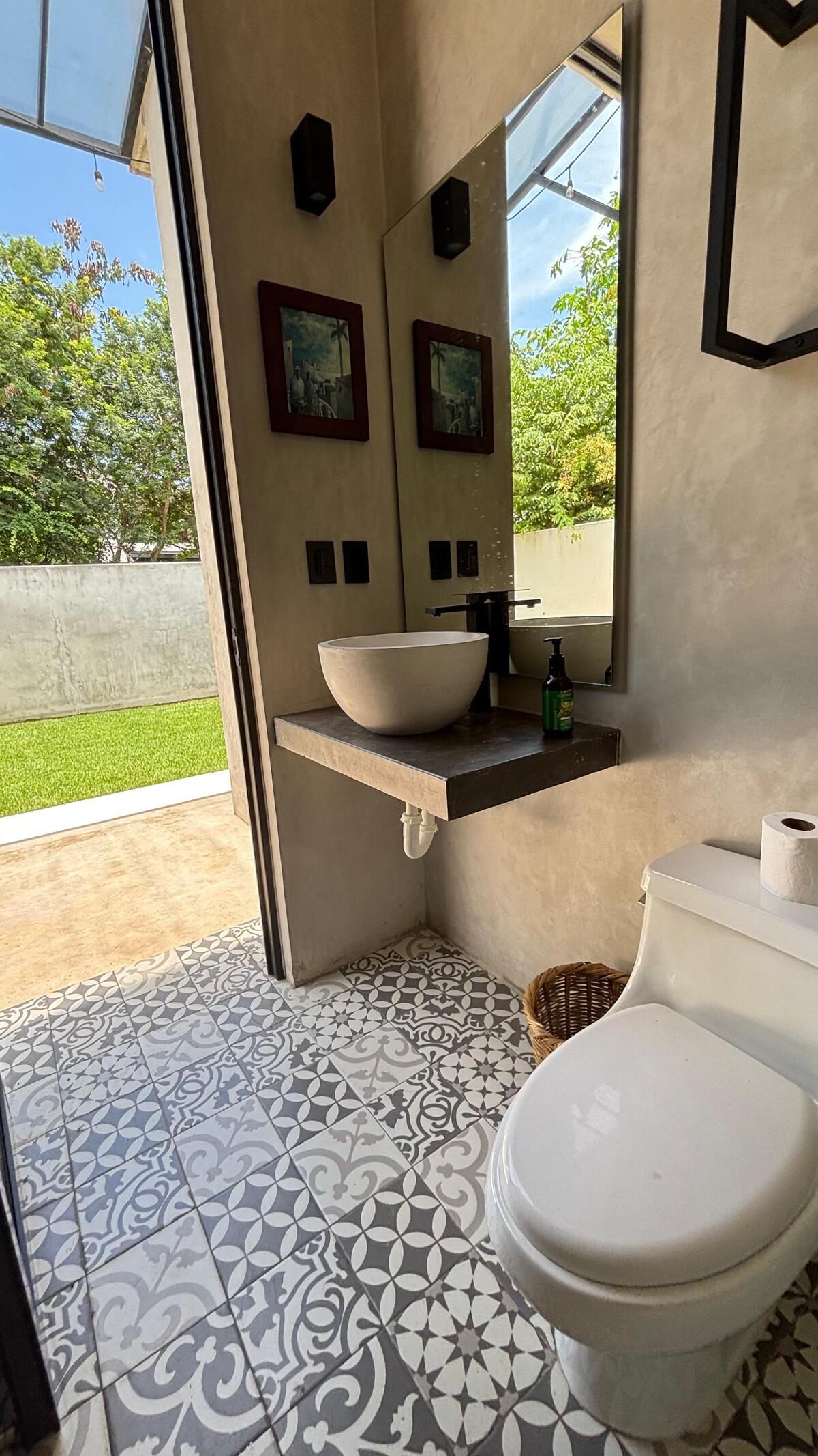 35 de 36: baño completo del área de alberca