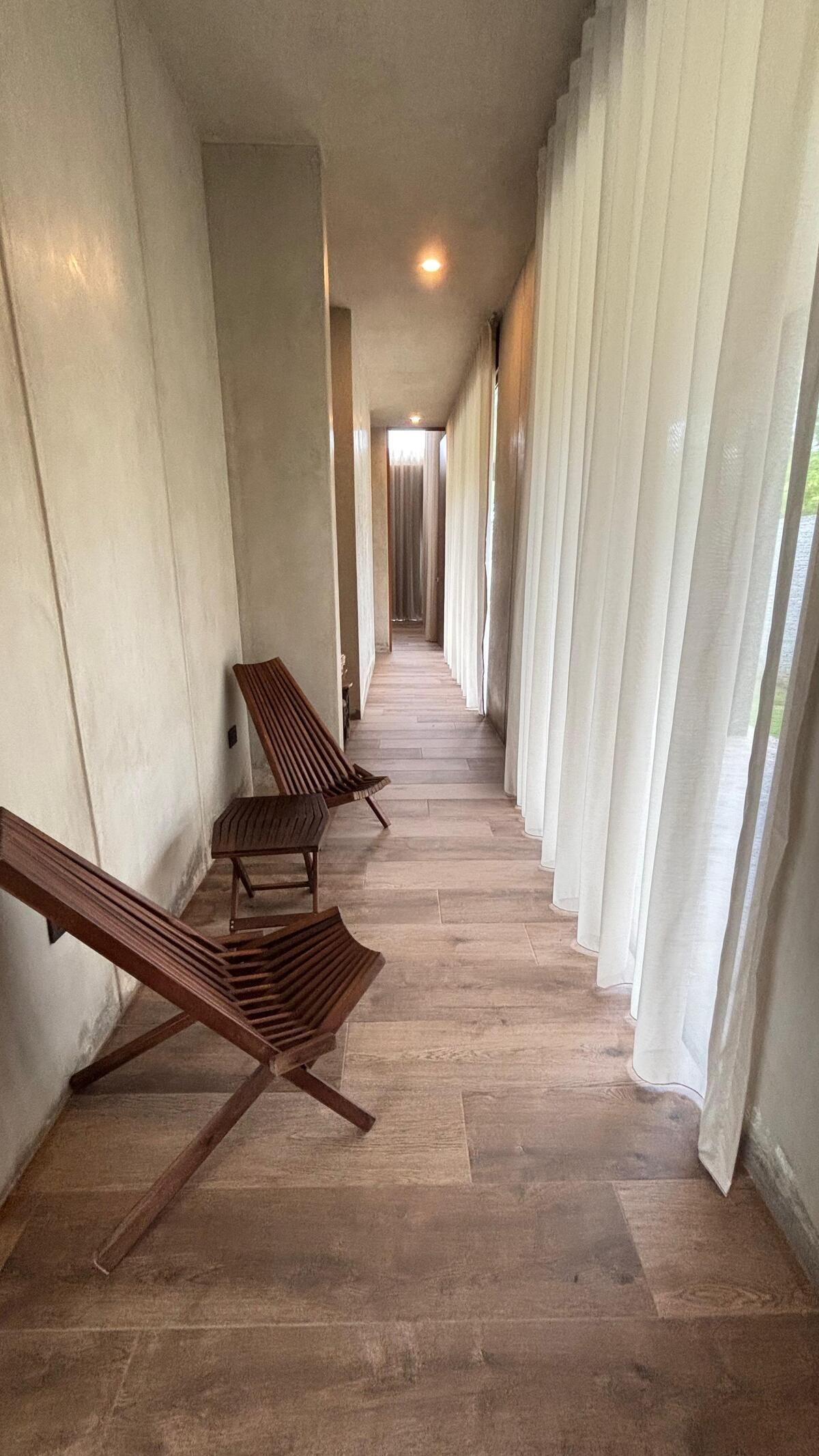9 de 36: pasillo que conduce a las habitaciones