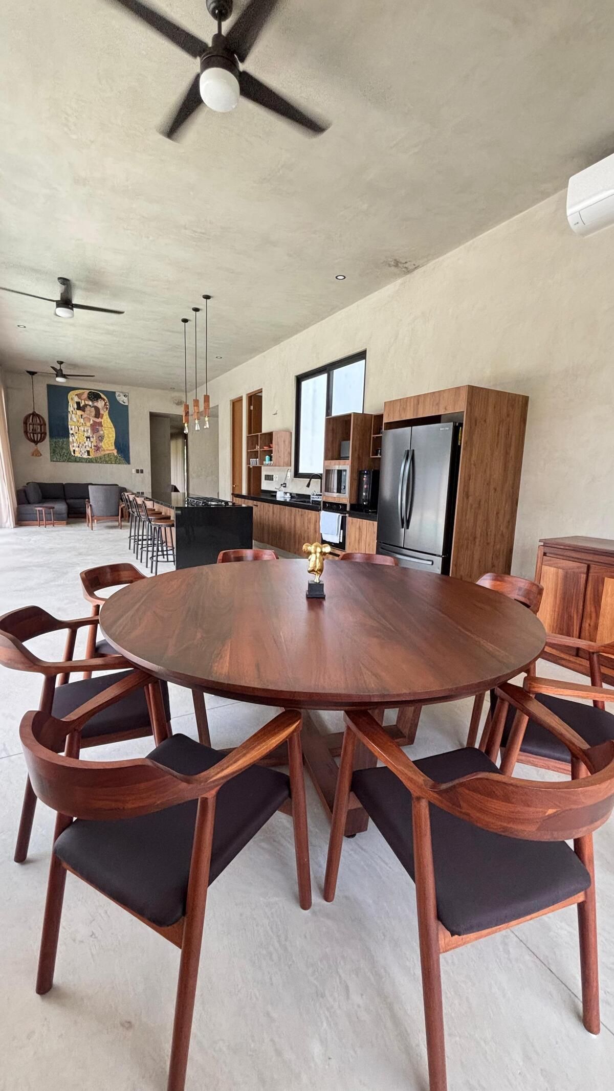 28 de 36: sala cocina y comedor corridos