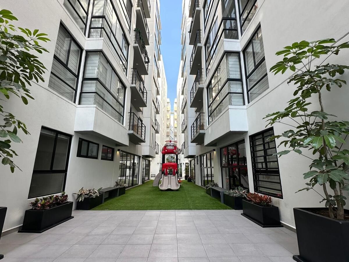 16 of 28: Juegos infantiles