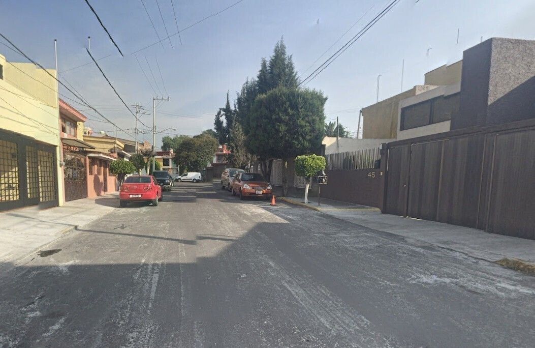 2 of 11: Zona Residencial