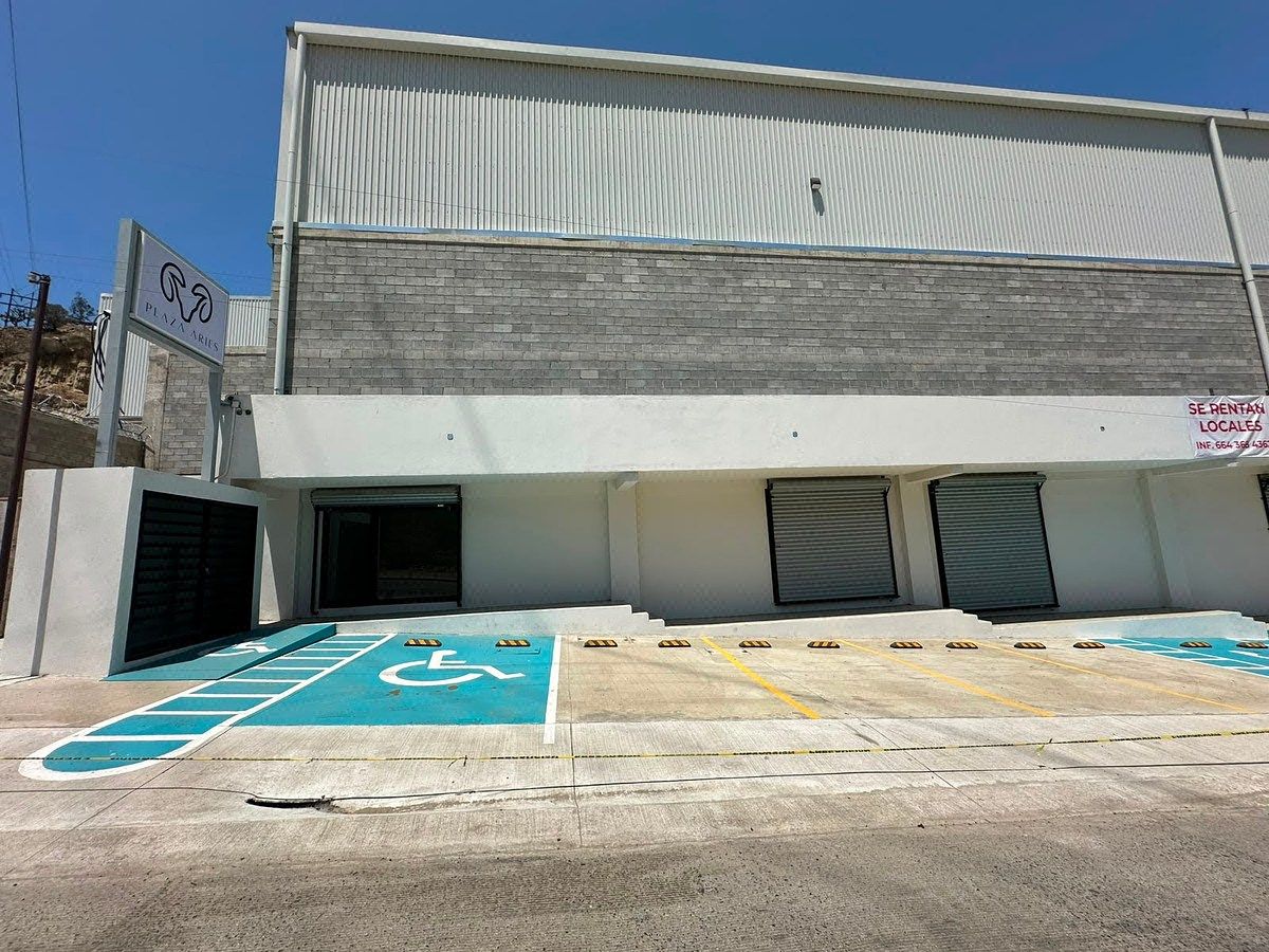 Renta 3 locales de 38 m² | alto tráfico zona Sur Libramiento Cañón Azteca, foto 1 de 28