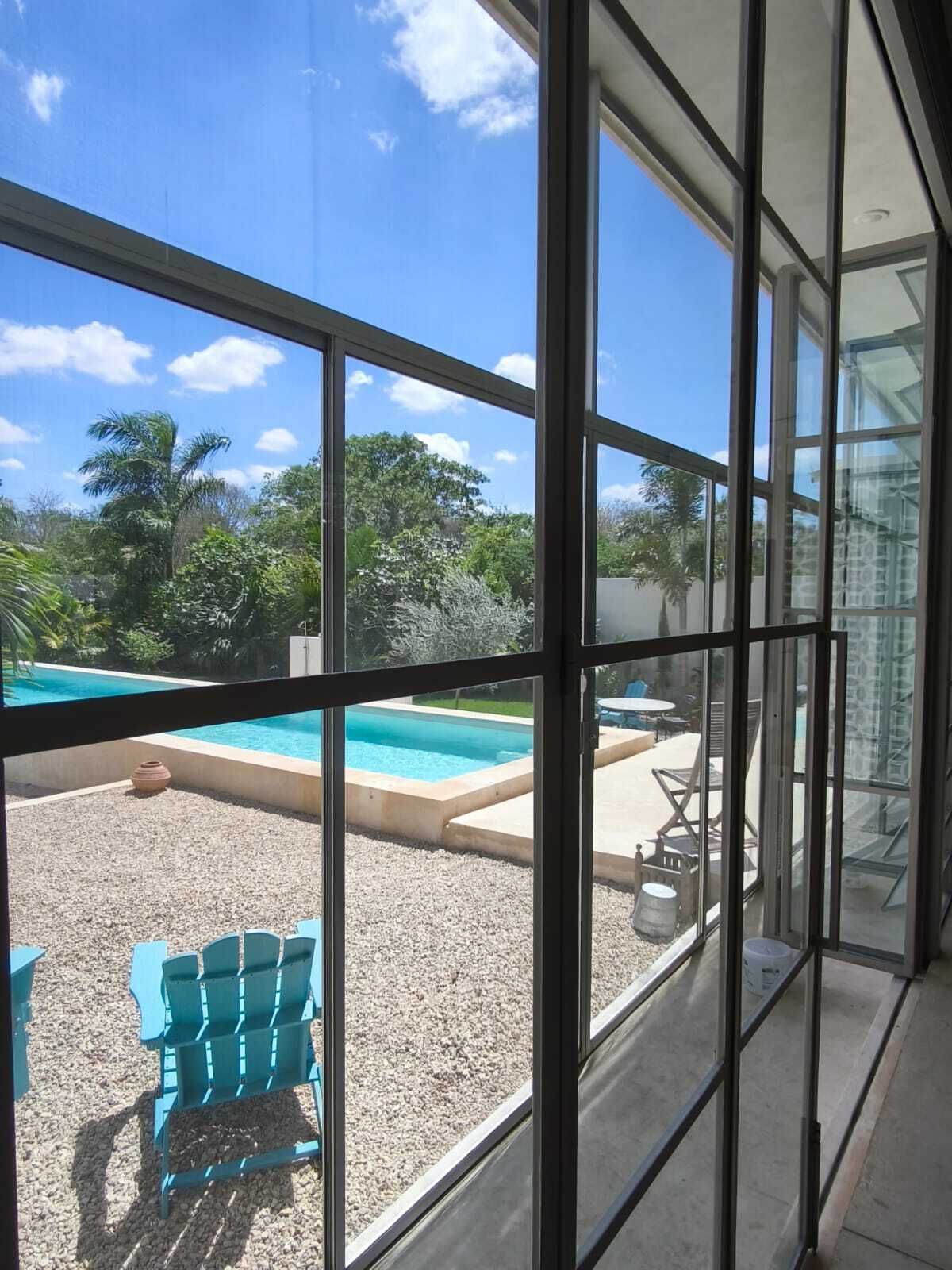 6 of 28: Vistas a jardin