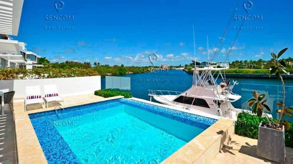 1 de 42: Se alquila villa en Marina Cap Cana 1