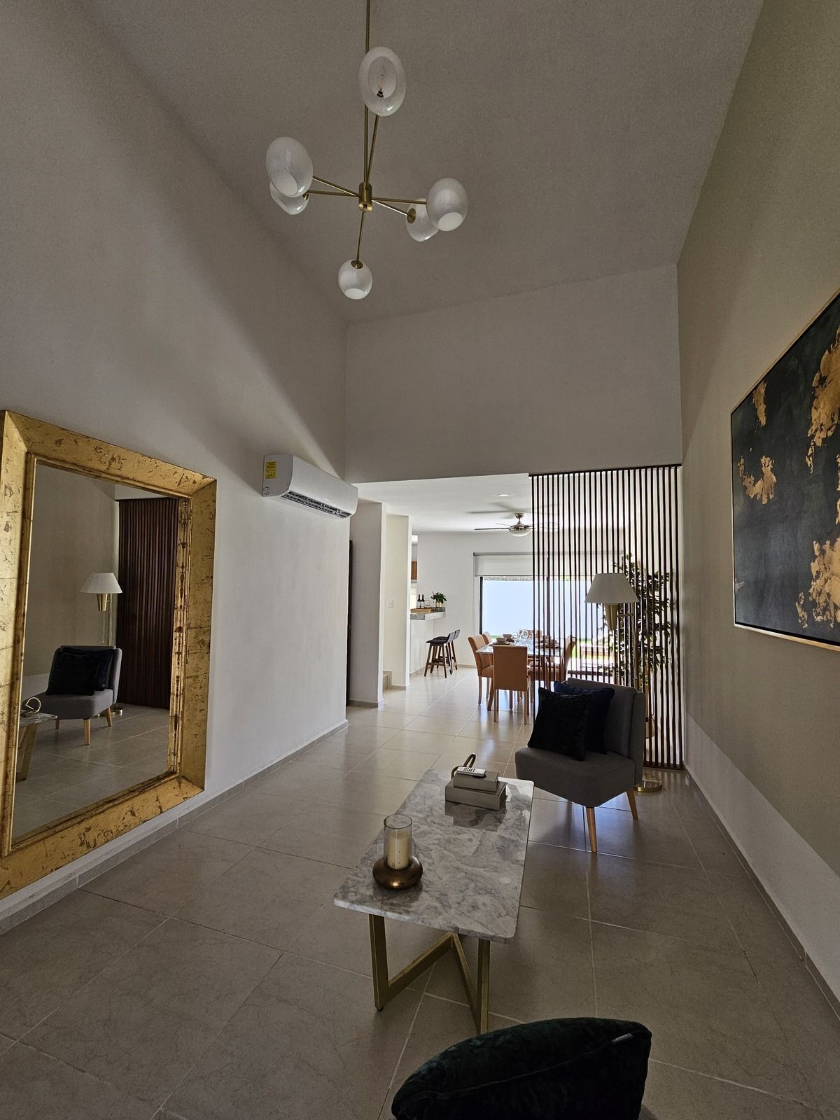 4 of 25: sala