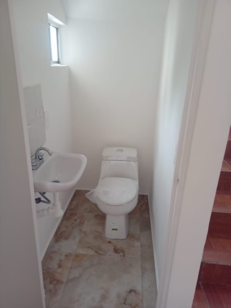 5 de 12: Medio baño