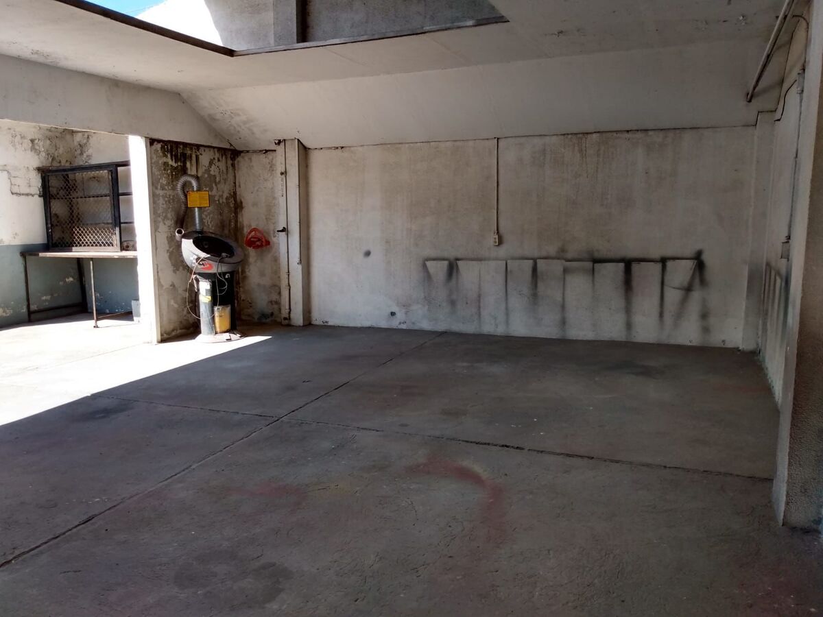 5 of 20: Taller automotriz Renta