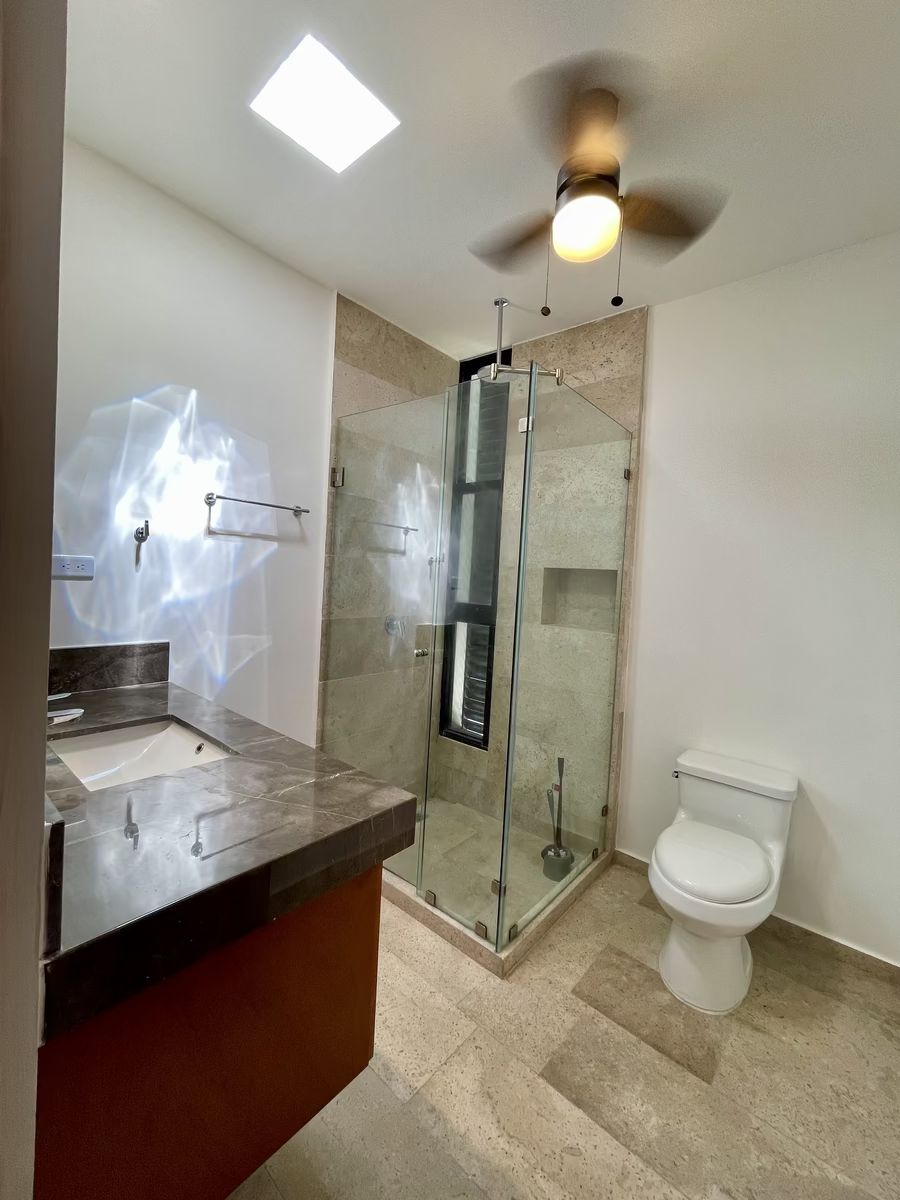 21 de 29: BAÑO RECÁMARA PPAL