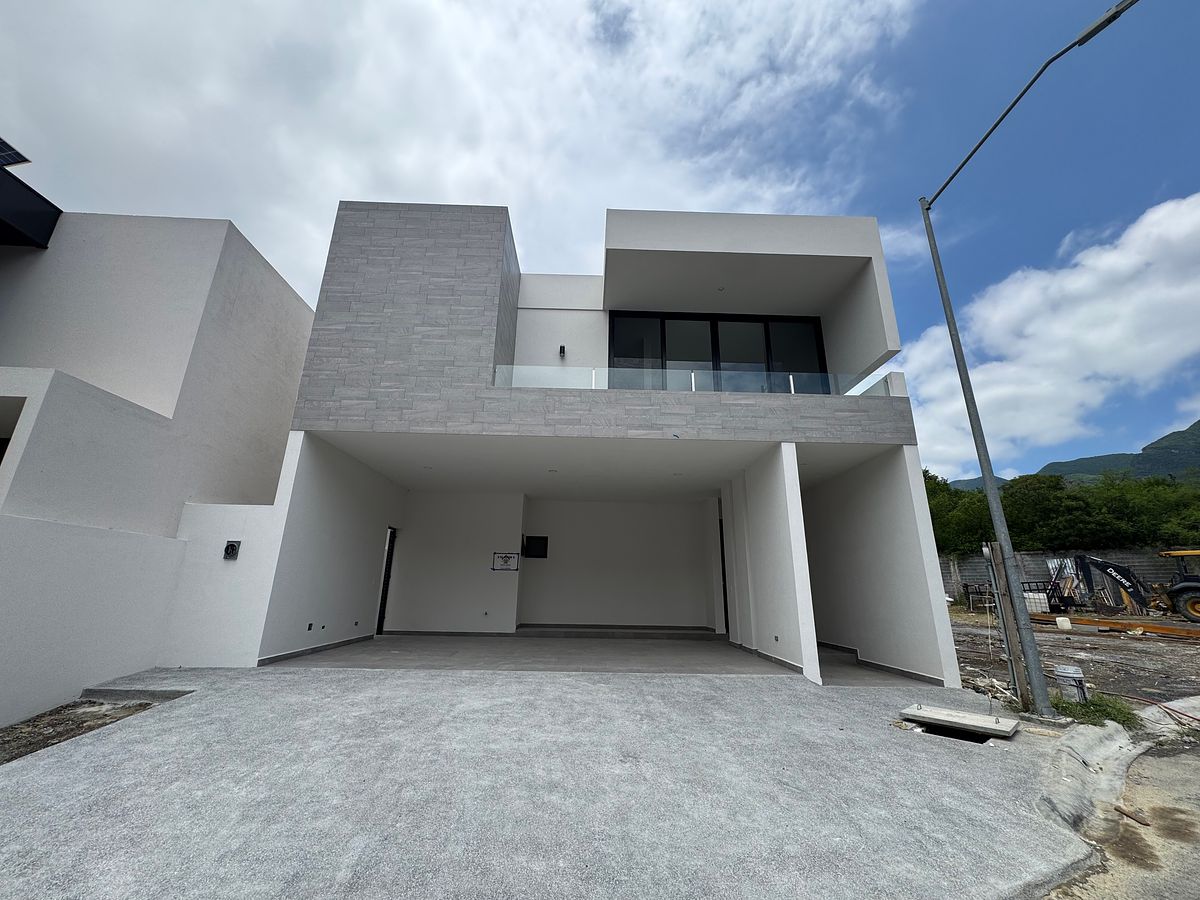 Casa en El Uro, Monterrey, foto 2 de 25