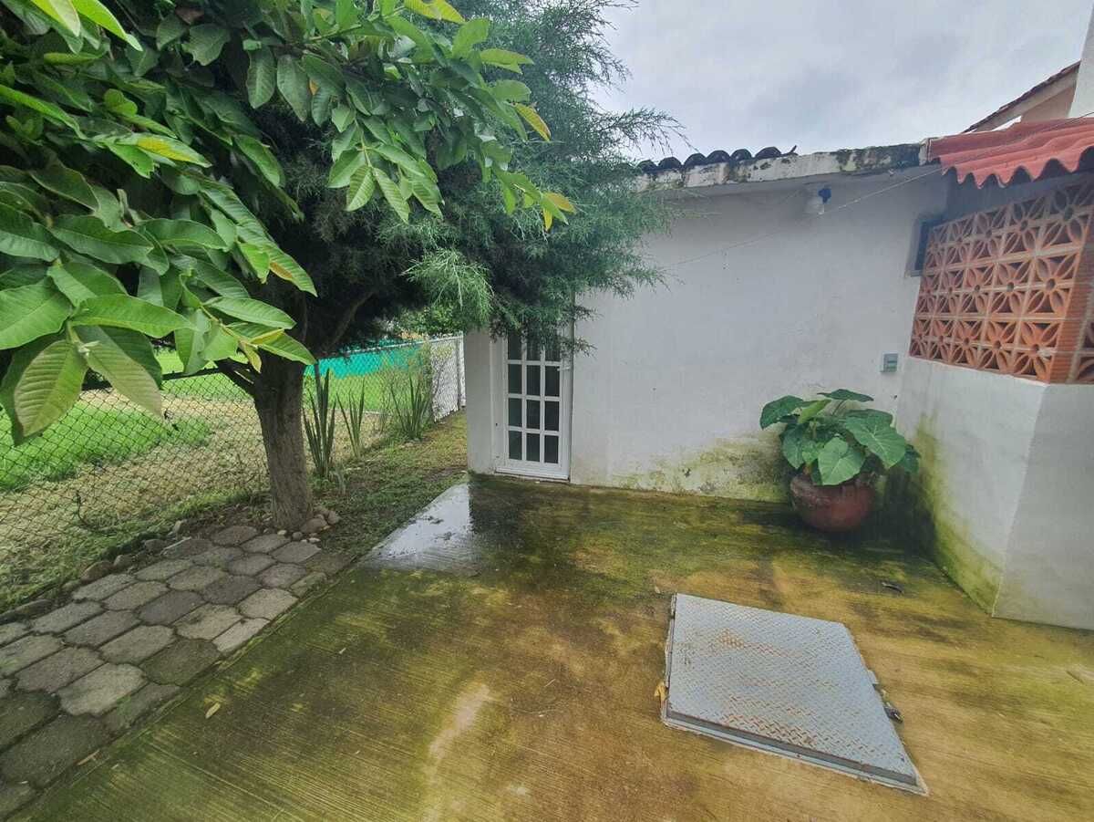 8 de 33