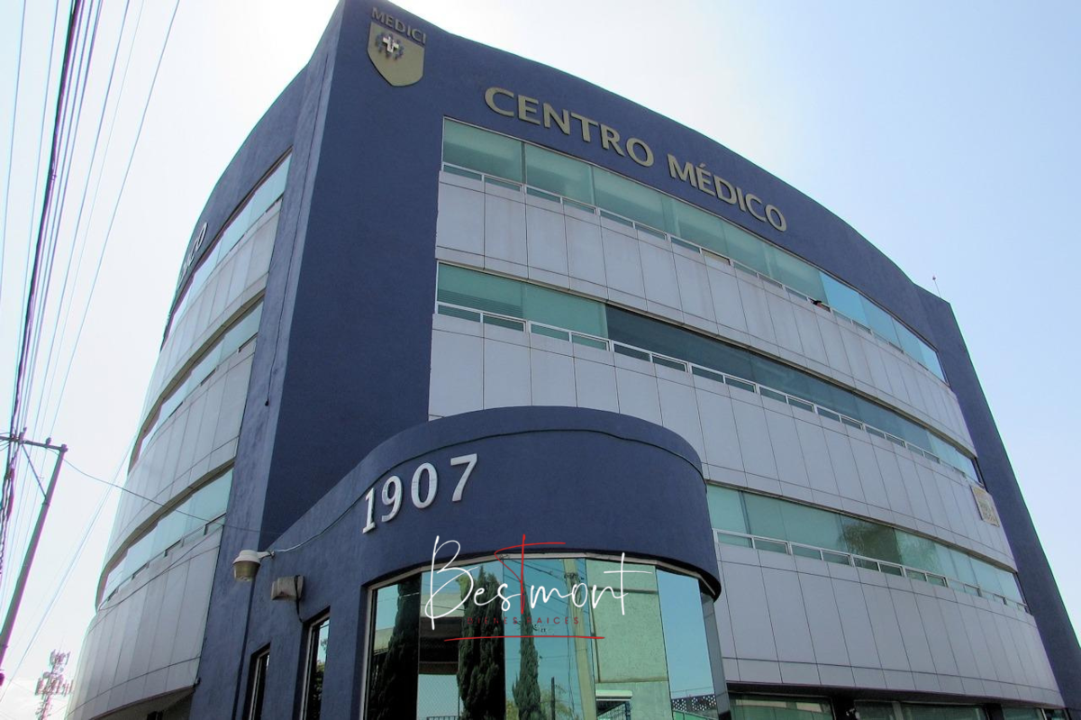 1 of 10: Centro Médico Medici