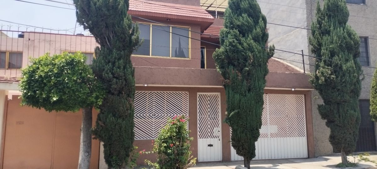 1 de 36: Fachada