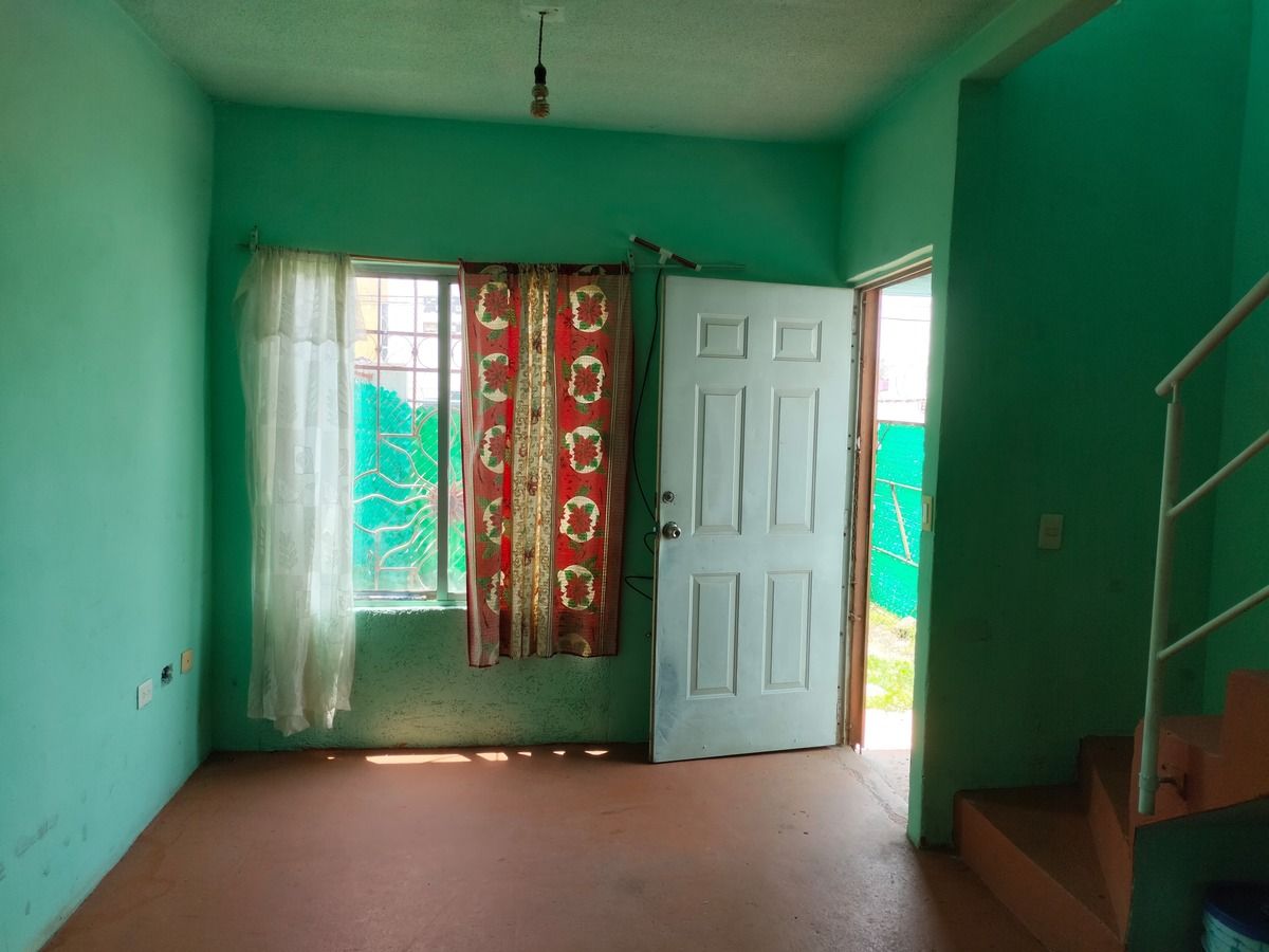 5 of 17: Entrada Sala