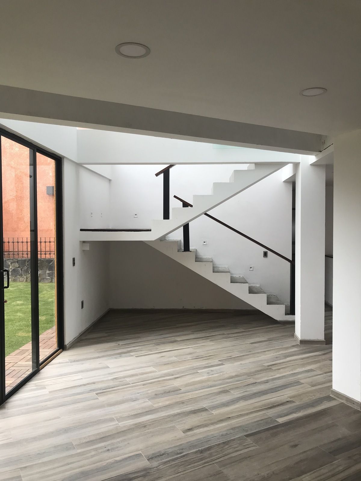 6 de 25: ESCALERAS