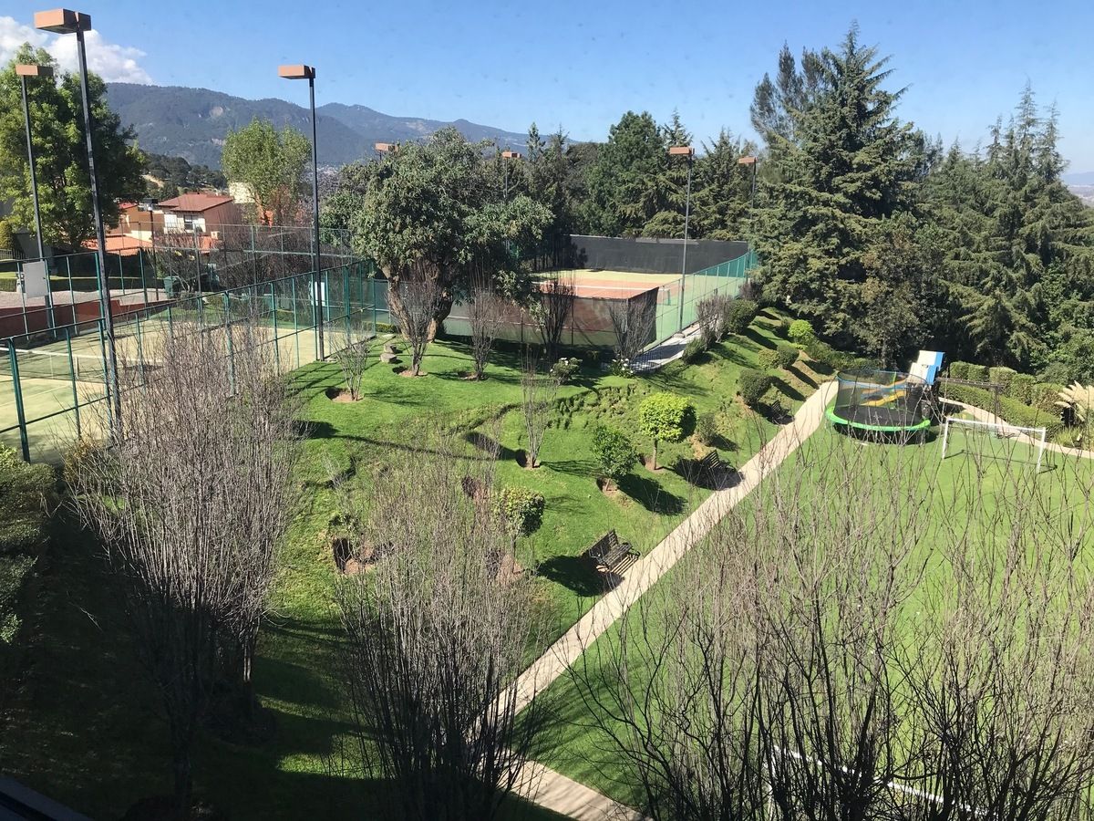 24 de 25: AREAS VERDES