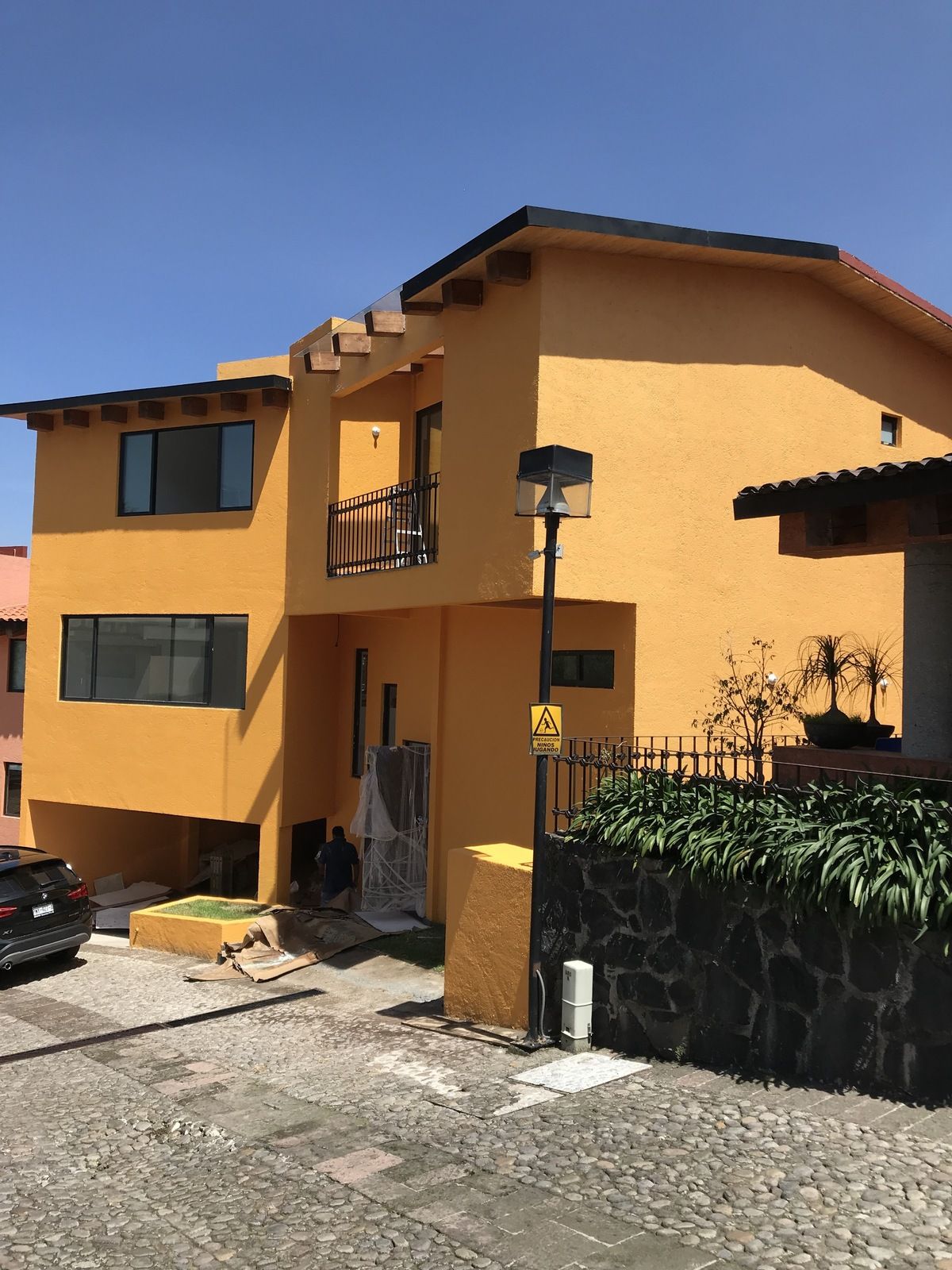 21 de 25: FACHADA