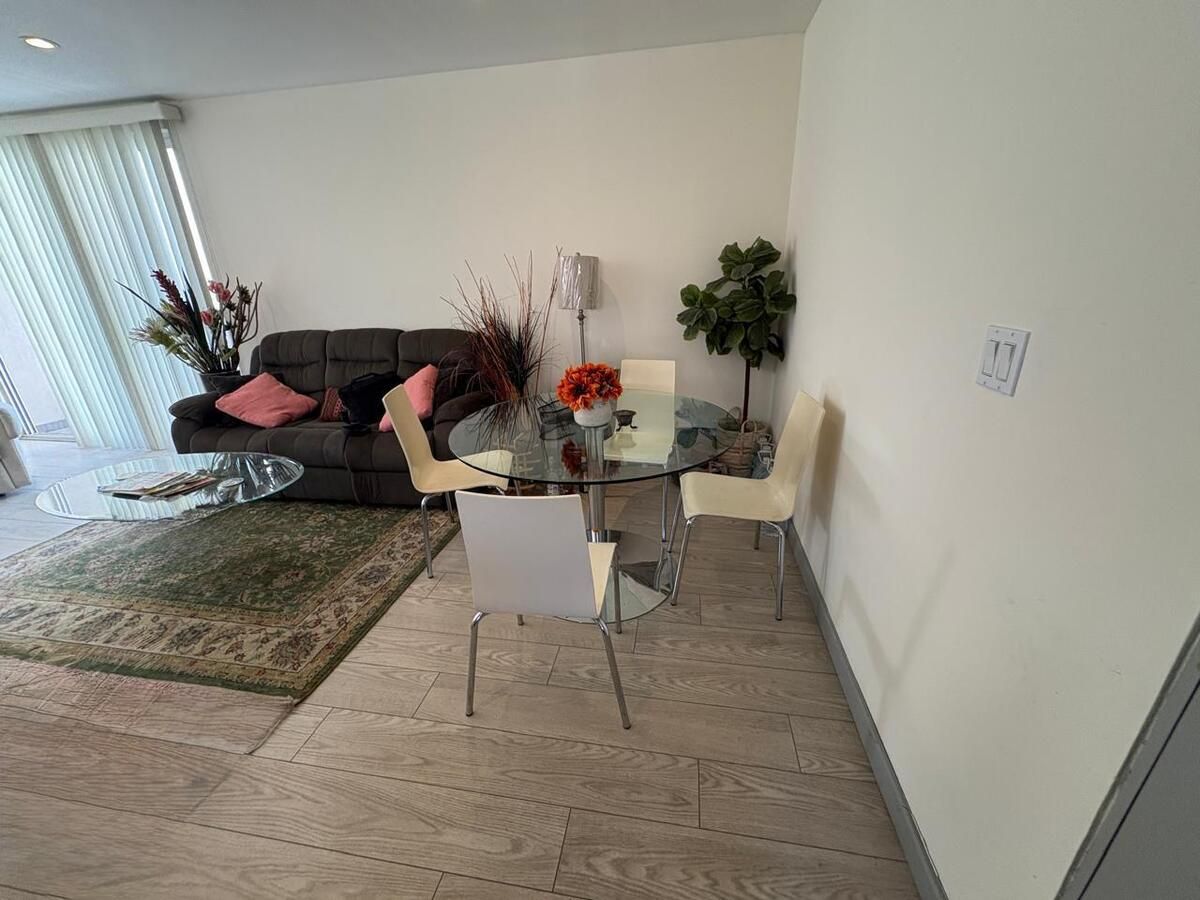 4 de 14: Sala