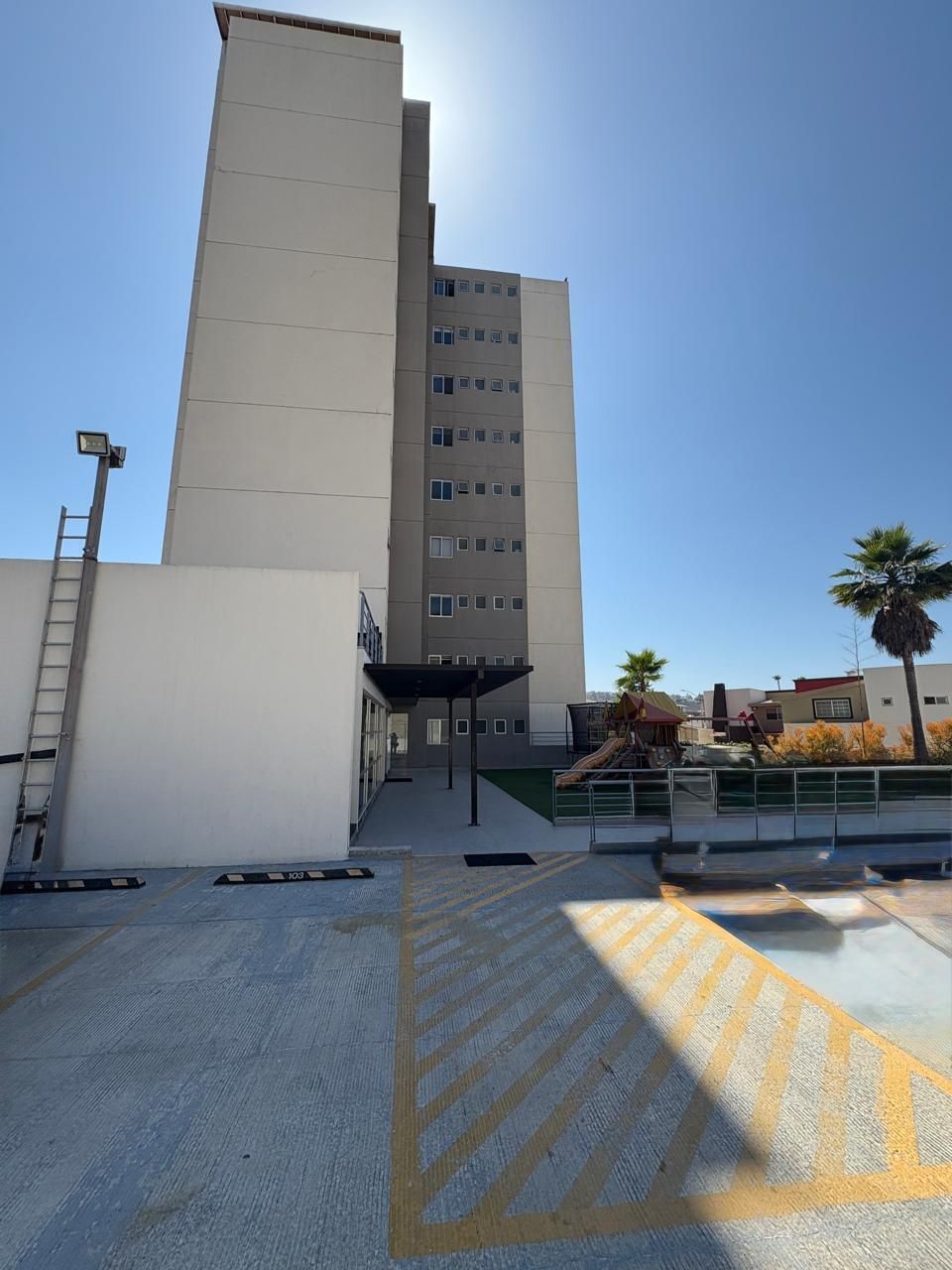 2 de 14: Edificio