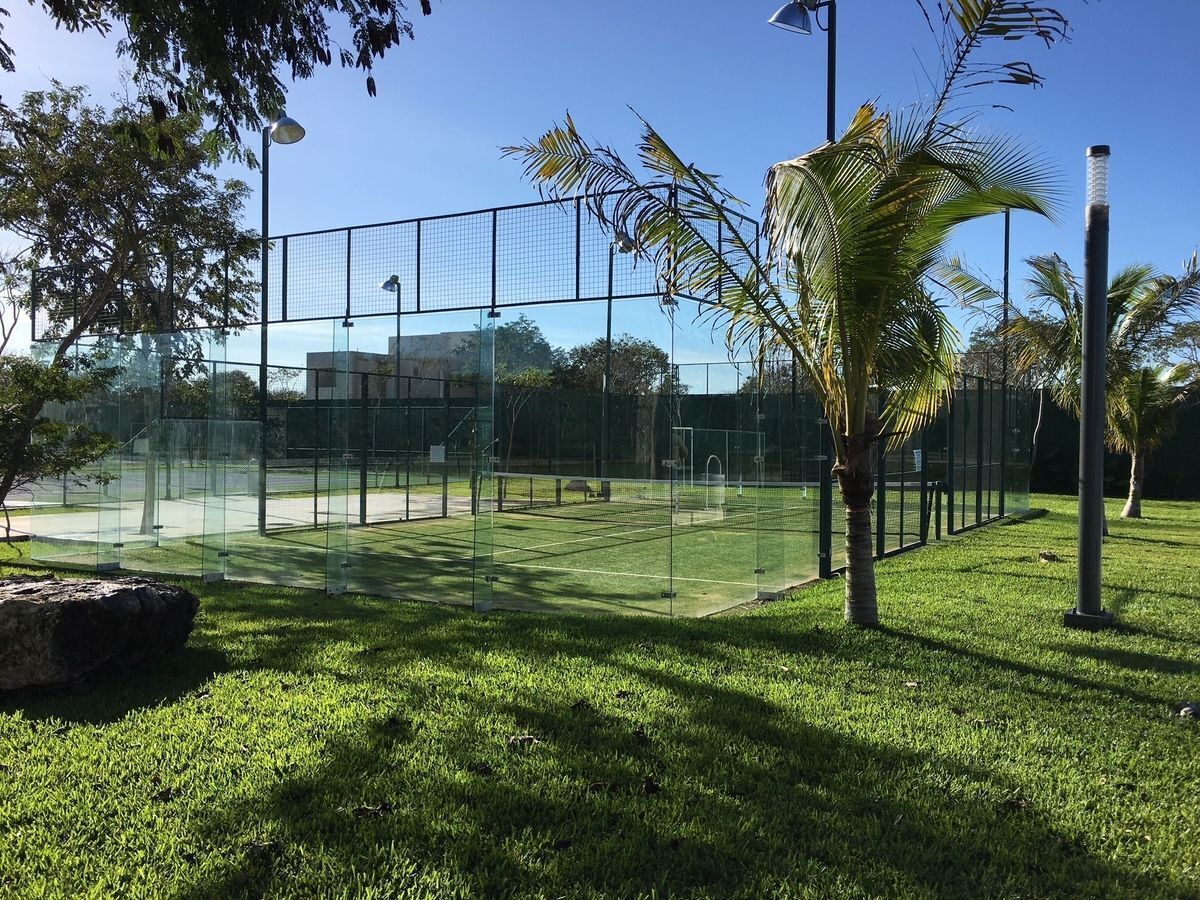6 de 13: Cancha de Pádel