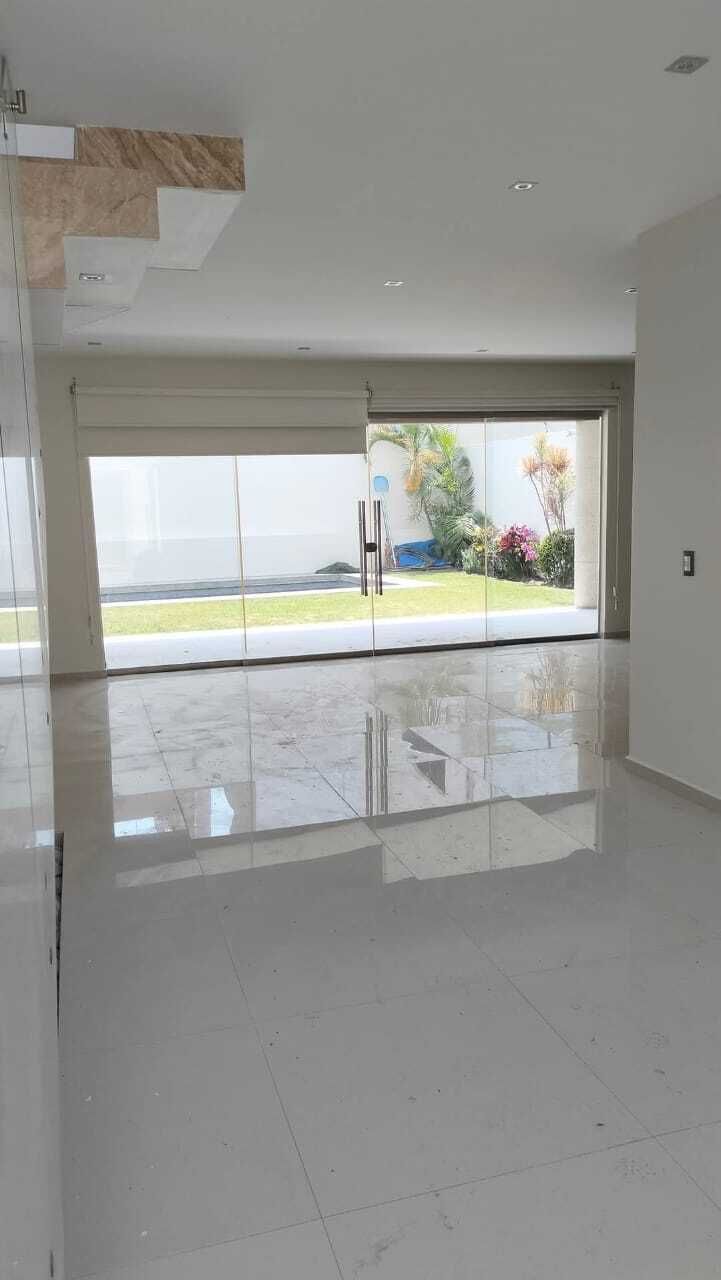 4 de 8